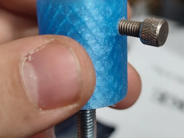 Lamp stalk holder