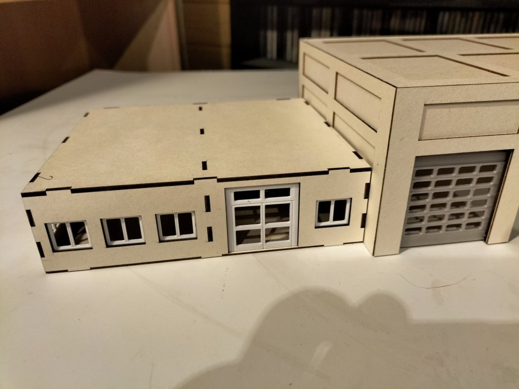 Lasercut & 3D-Print - Anbau zur Fahrzeughalle