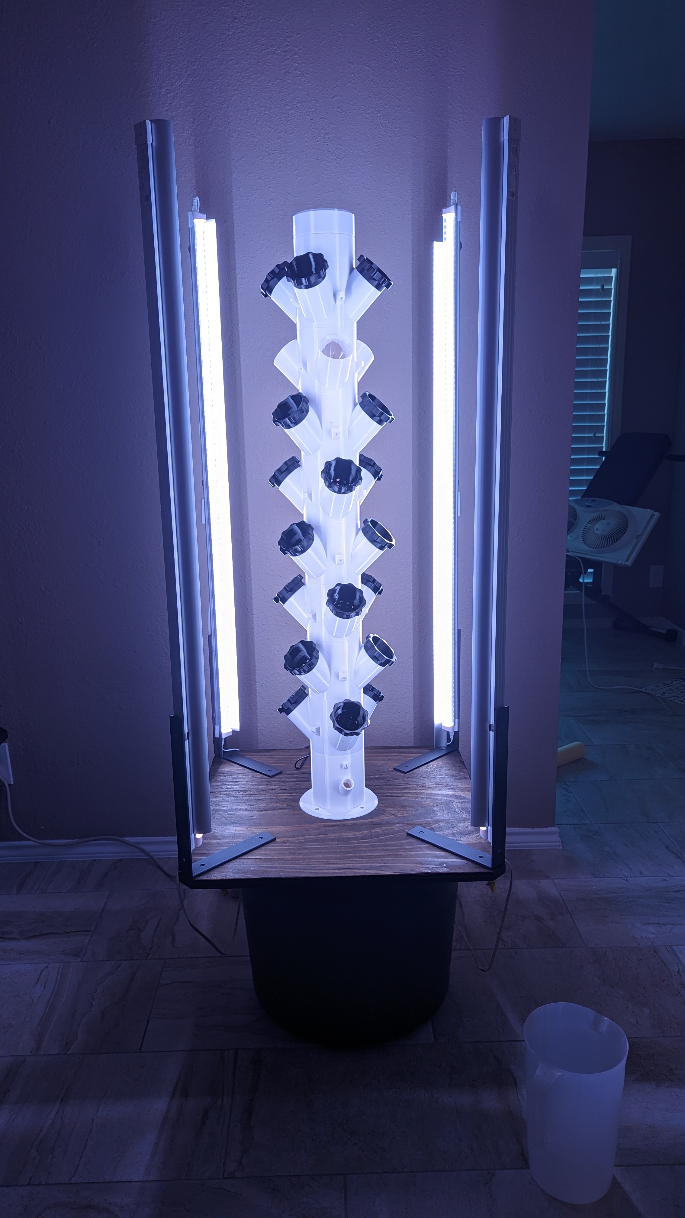 Miniatura 3 do modelo 3D Hydroponic Tower Base