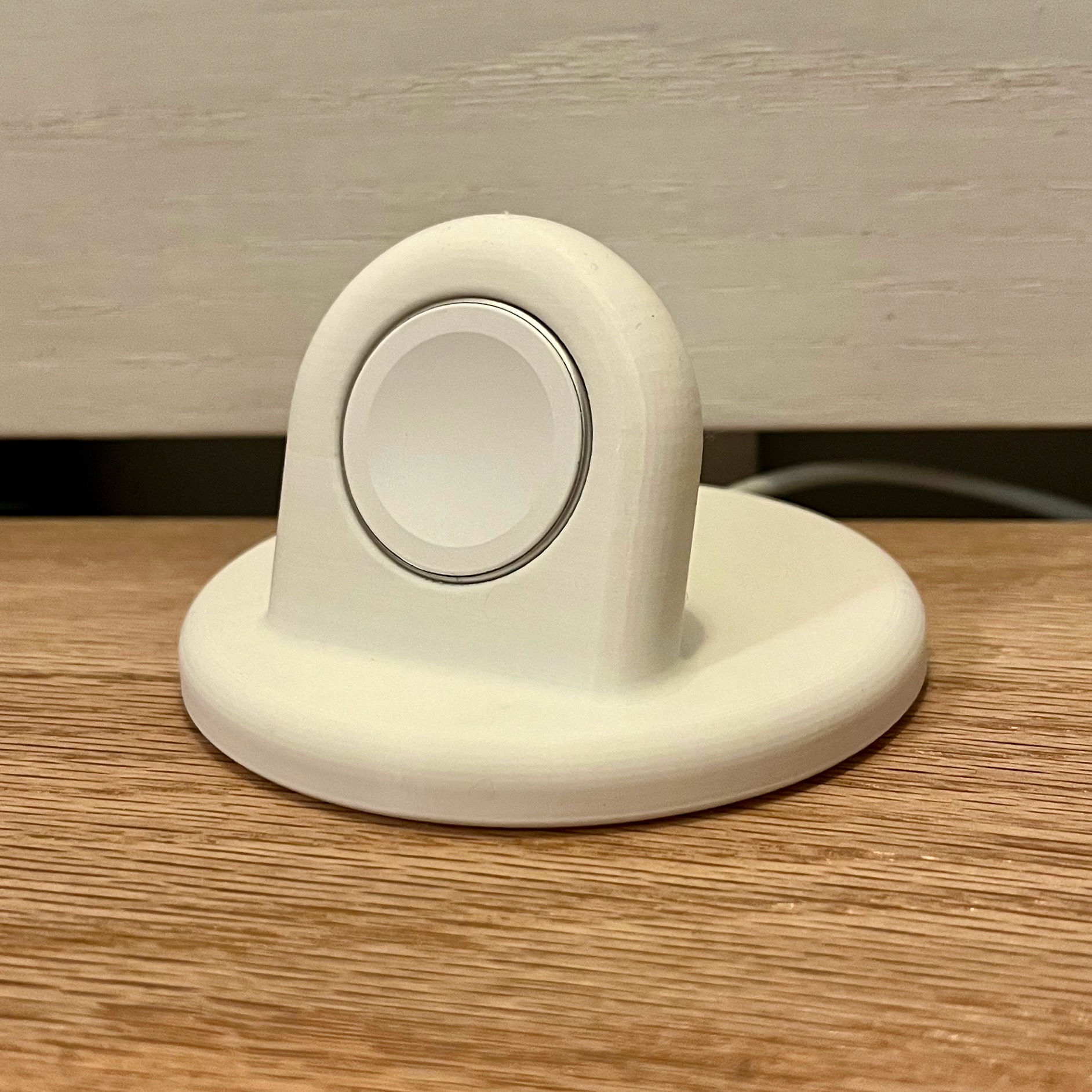 Yet Another Apple Watch Stand With Rubber Bumpers