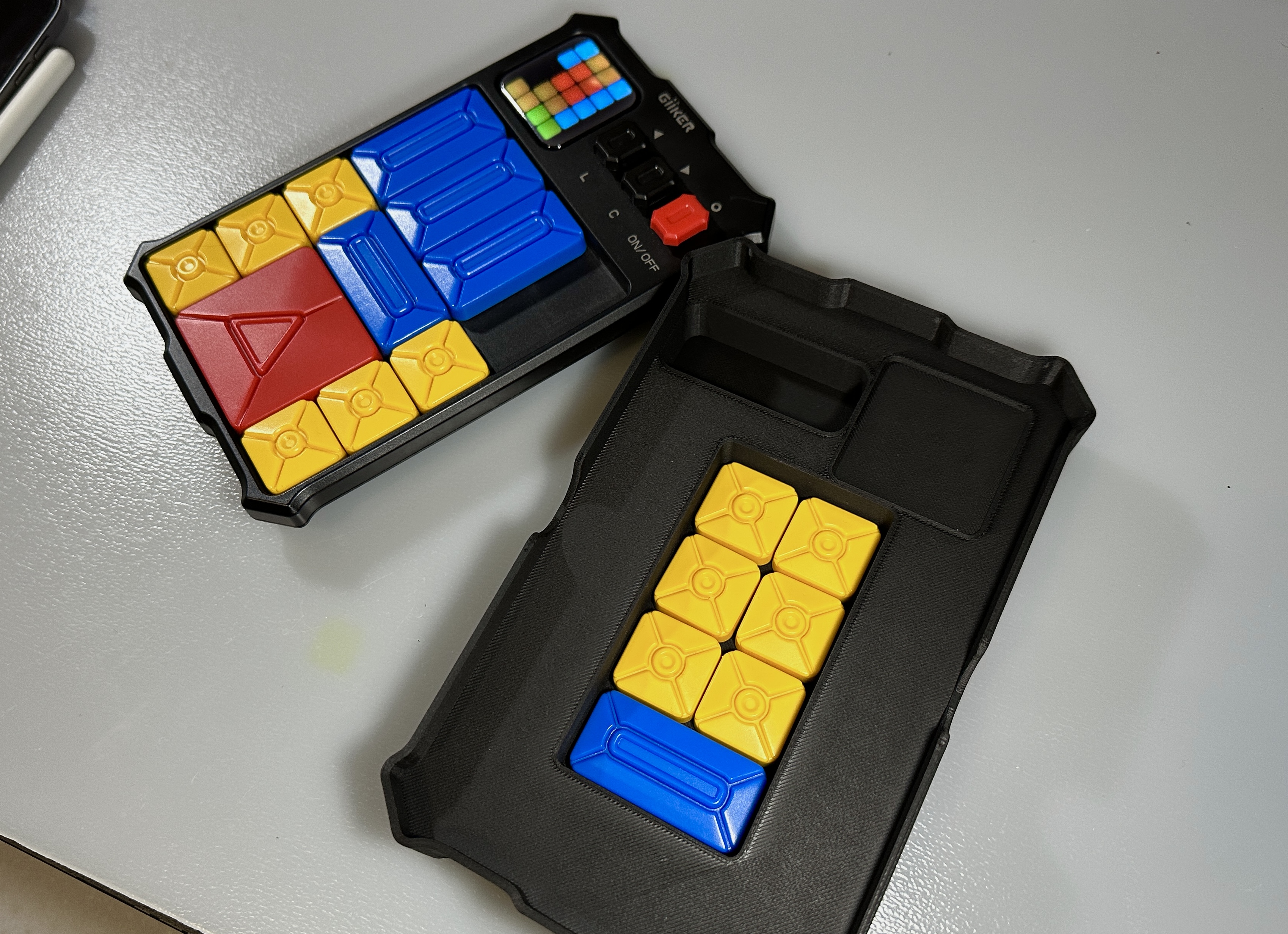 Giiker Super Slide case and extra piece storage
