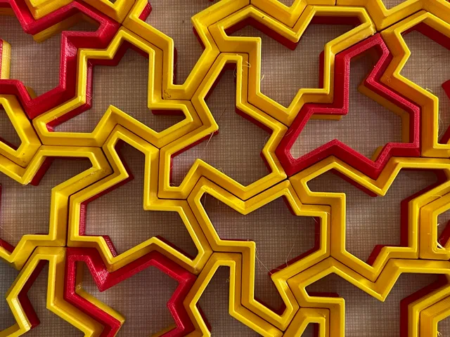 David Smith tile "Einstein hat"