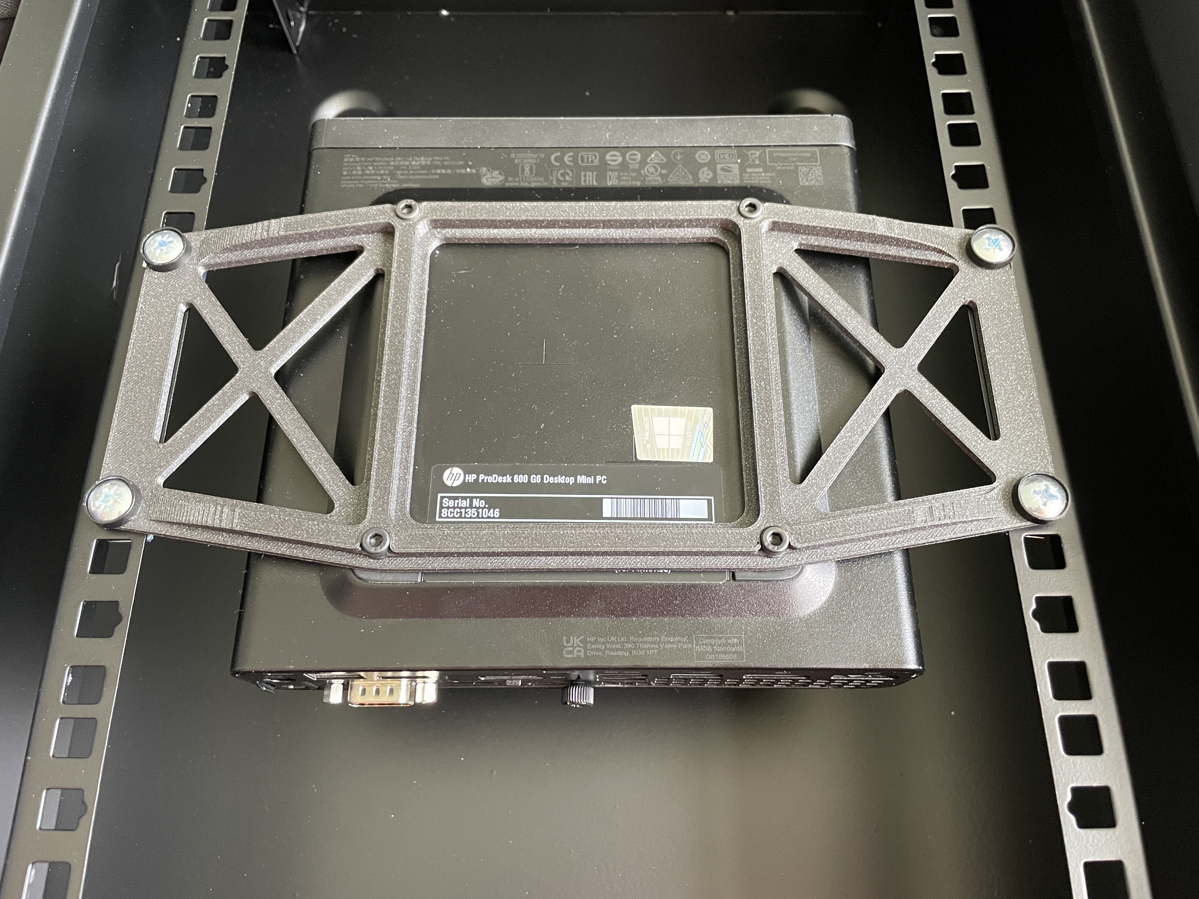 VESA Mount for 10" racks