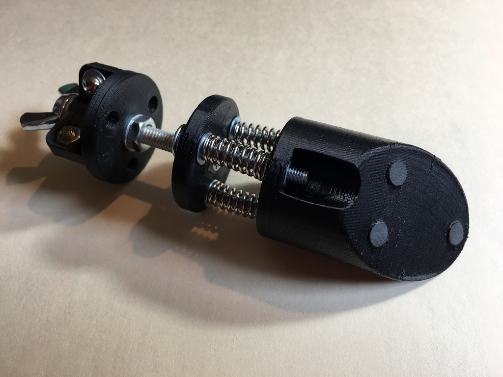 Newtonian telescope diagonal mount