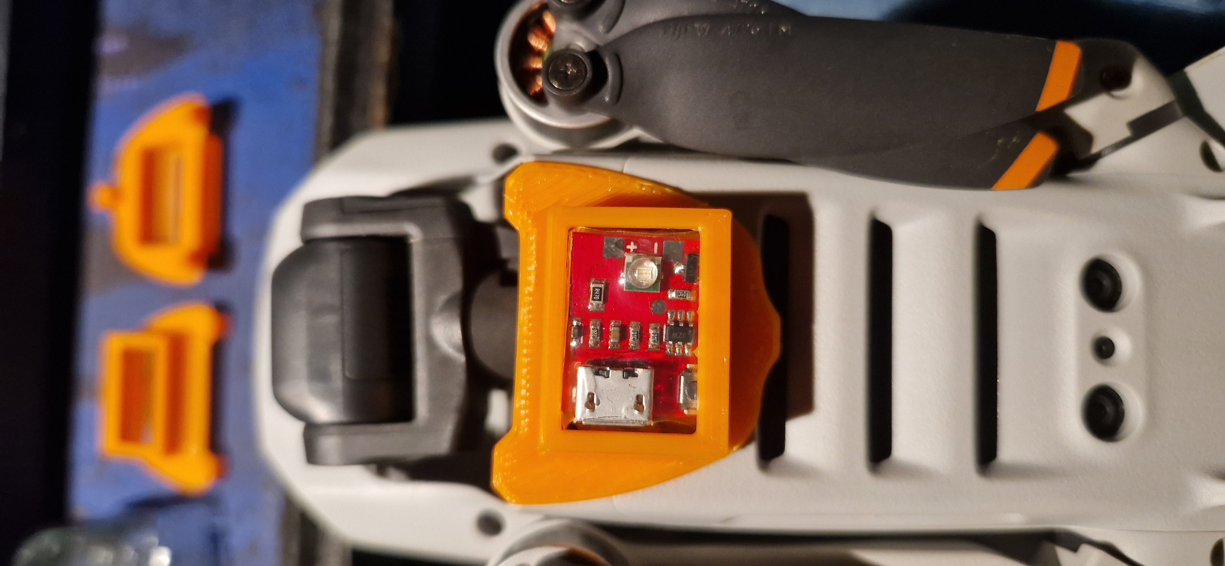 DJI Mini/Mini 2 Belly Strobon clip