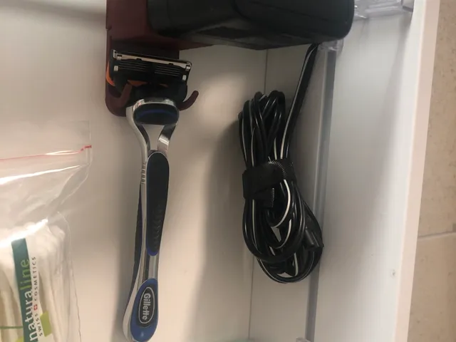 Mirror Cabinet Gadgets