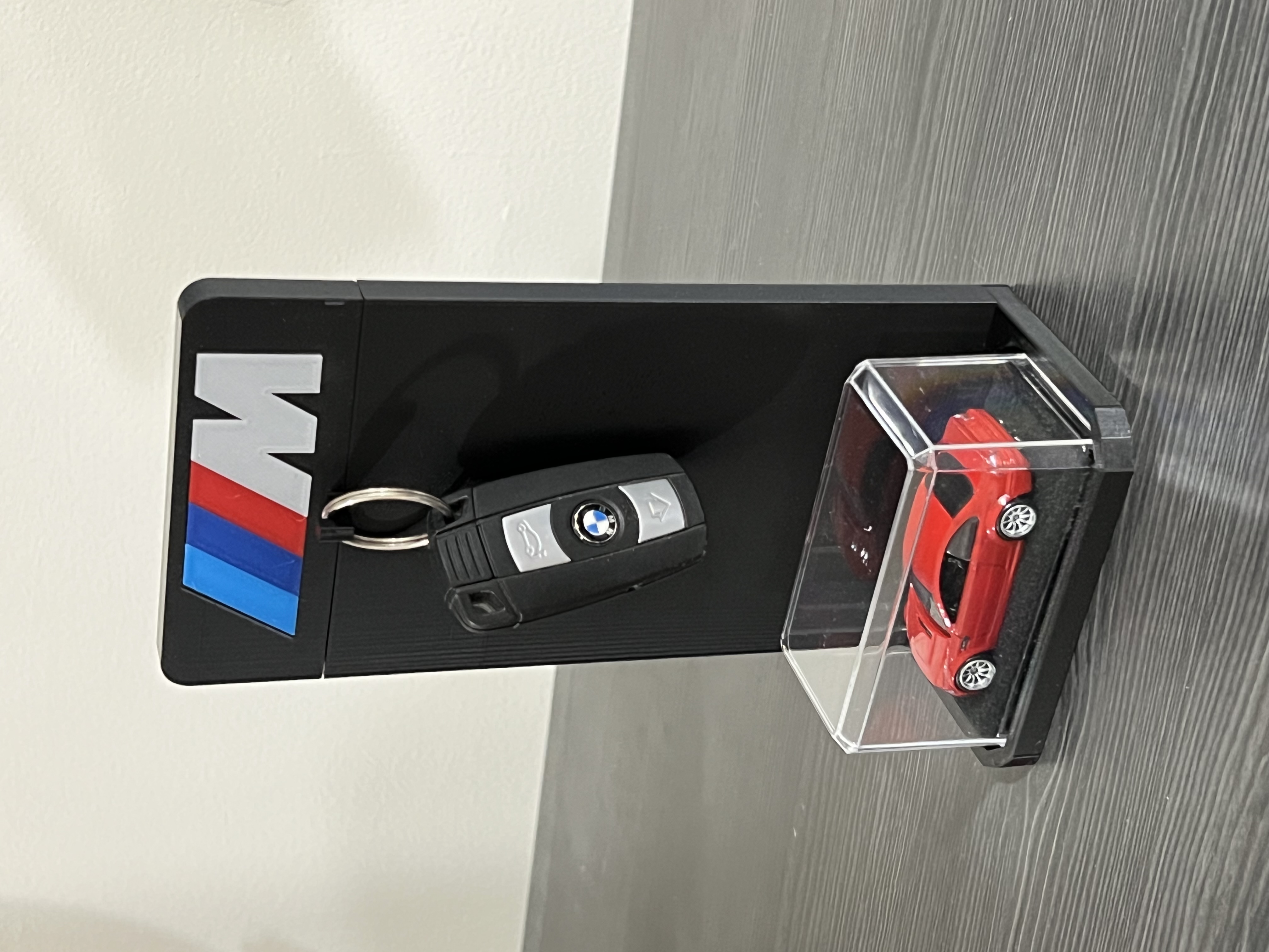 Customizable Car Key Hanger BMW M by aab010799 Download free STL