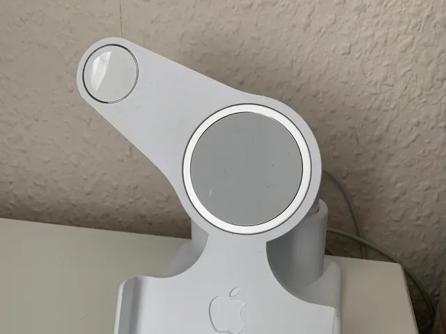 MagSafe iPhone, Apple Watch and Airpods charging station