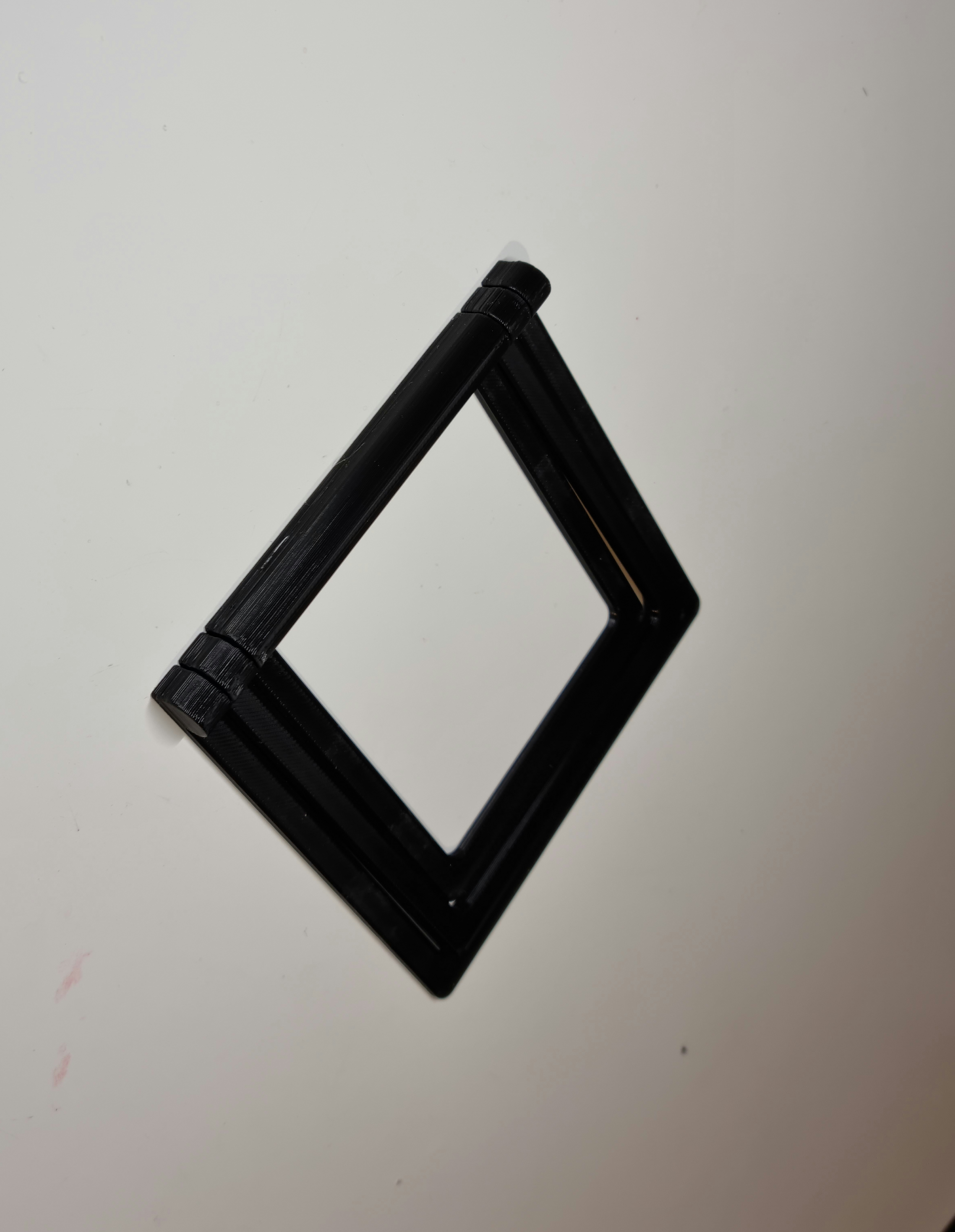 Miniatura 4 do modelo 3D Minimalistic Foldable Bookend