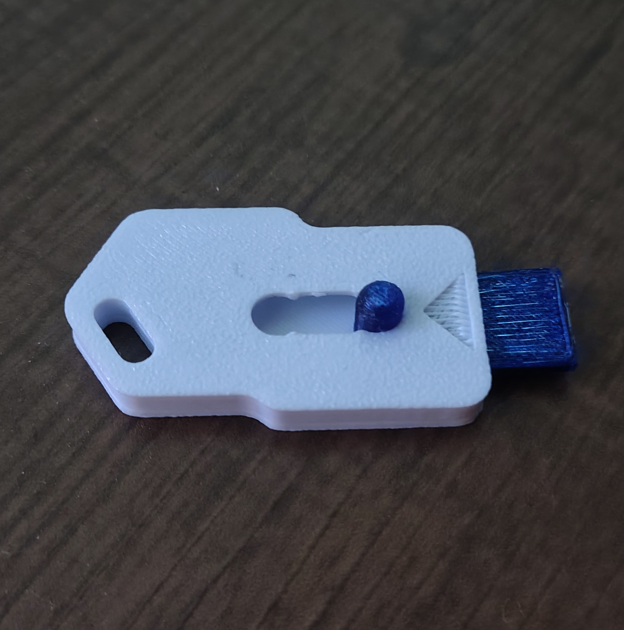 Improved enclosure for sandisk cruzerblade 3D model
