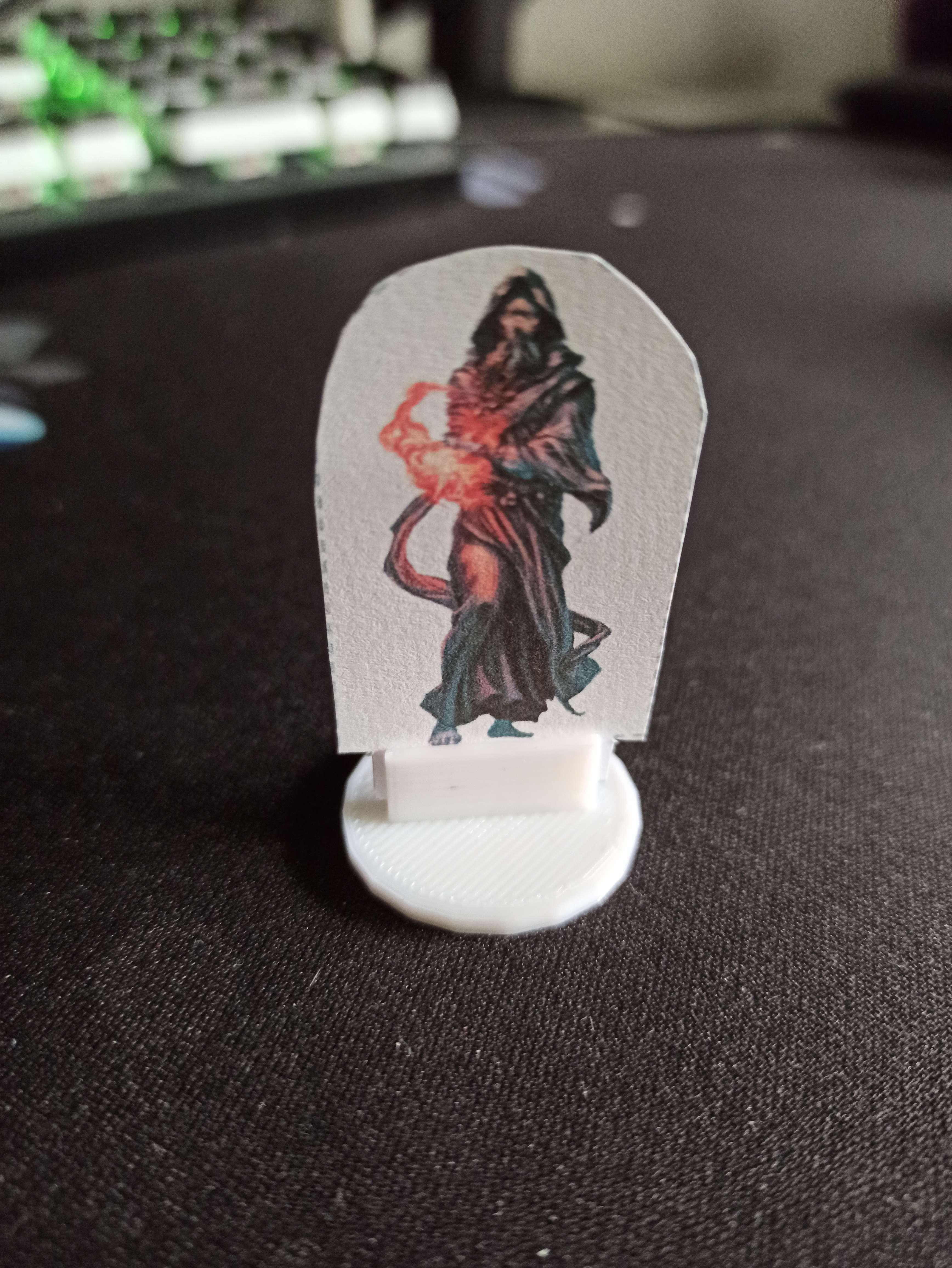 Miniatura 2 do modelo 3D D&D Papercraft Mini Stand