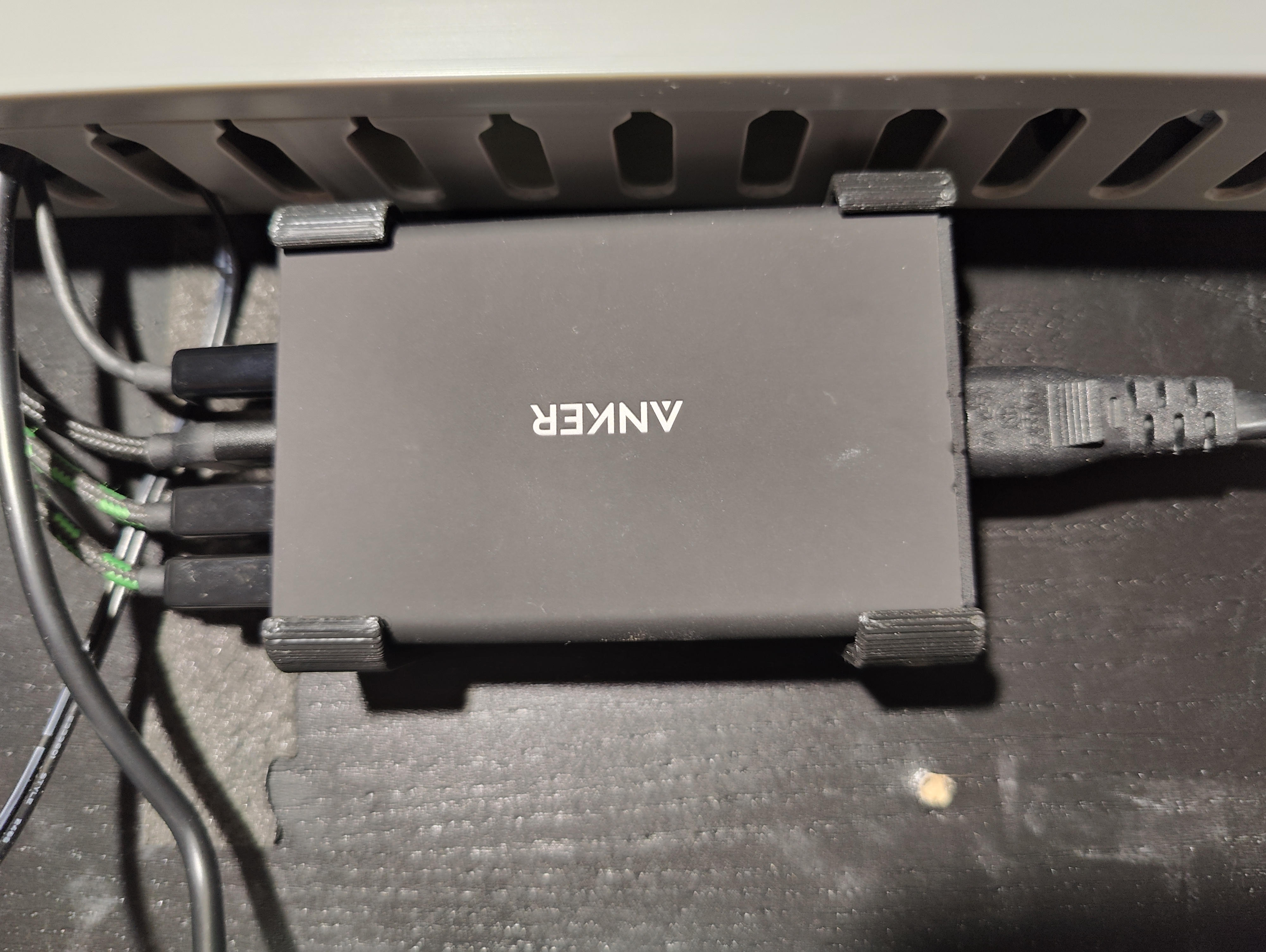 Anker 5 Port USB Charger mount