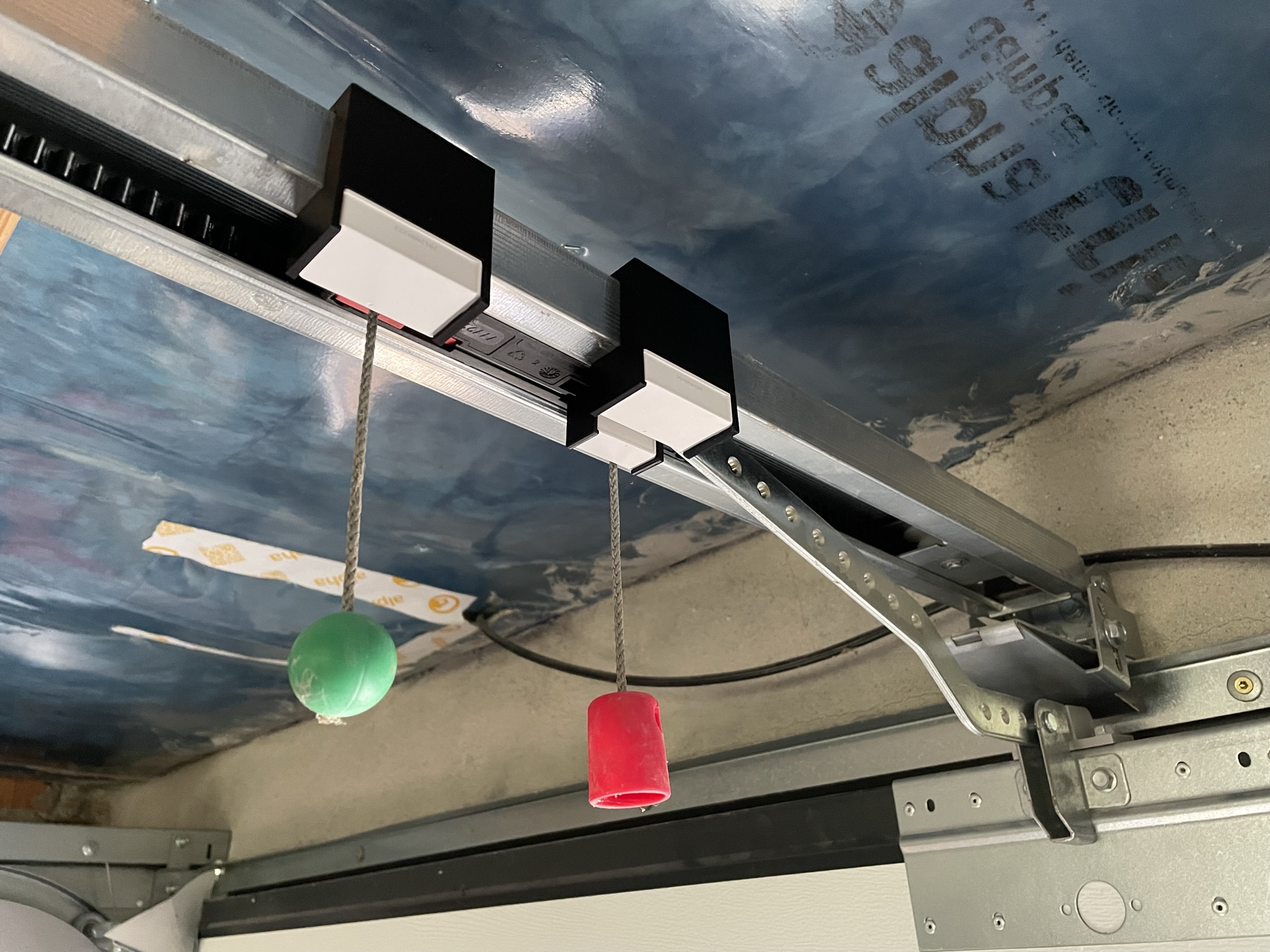 Lindab garage door sensor bracket by SimonLund Download free STL