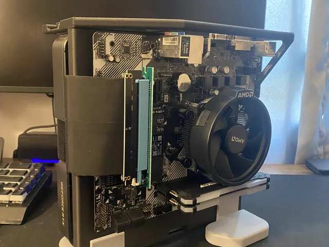Prototype Open Air SFF PC Case