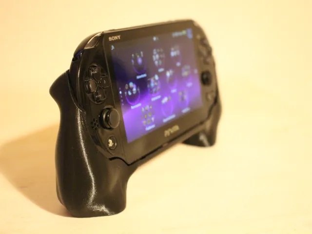 PS Vita Grip & Stand