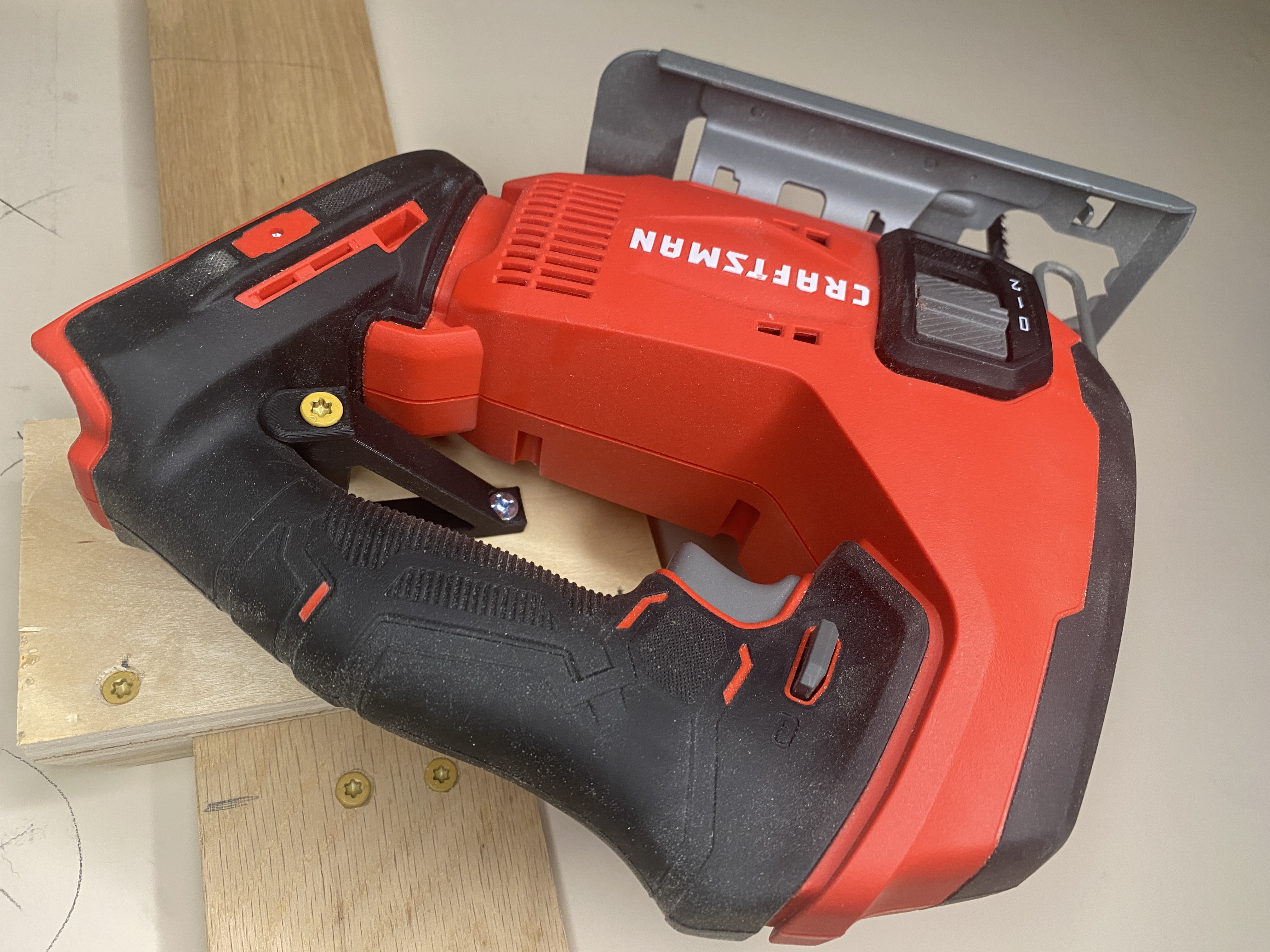 Miniatura 2 do modelo 3D Universal Power Tool Holder