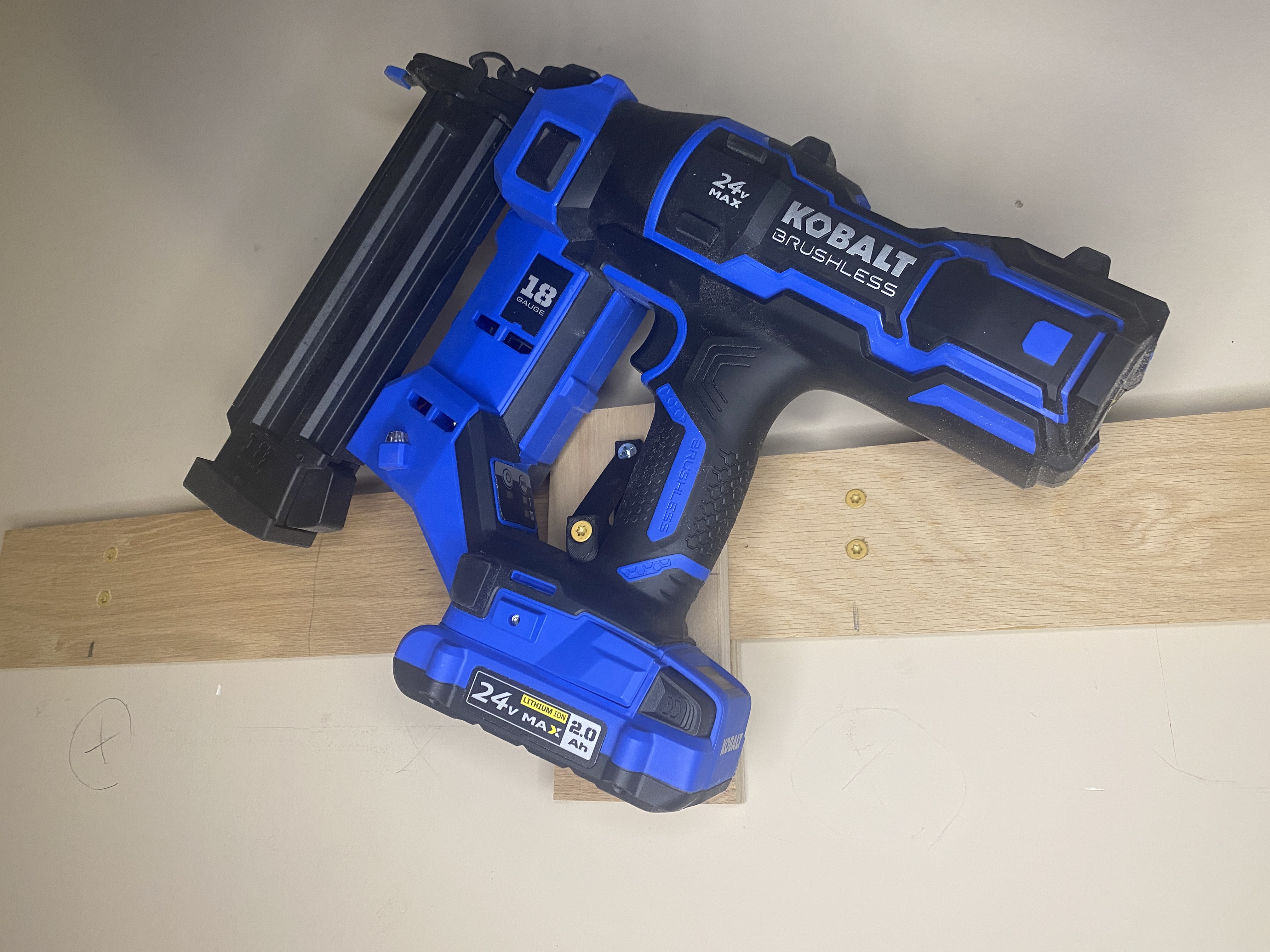 Miniatura 4 do modelo 3D Universal Power Tool Holder