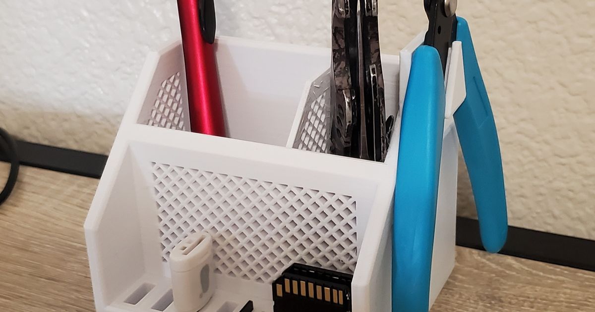 Desktop Organizer (single piece) with clipper hanger by SV06_Squad