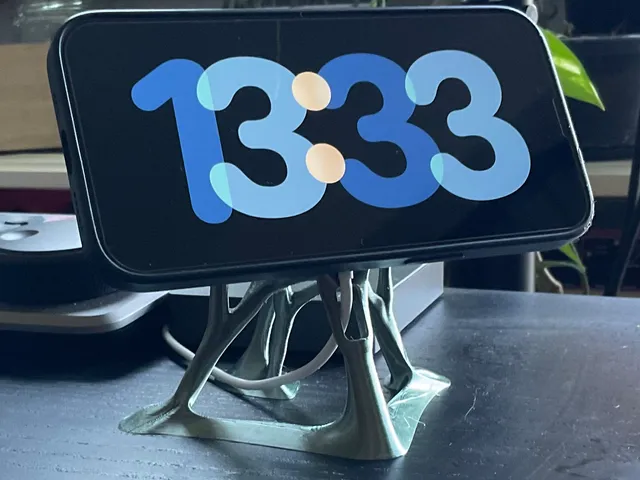 Topology optimized Magsafe stand REMIX