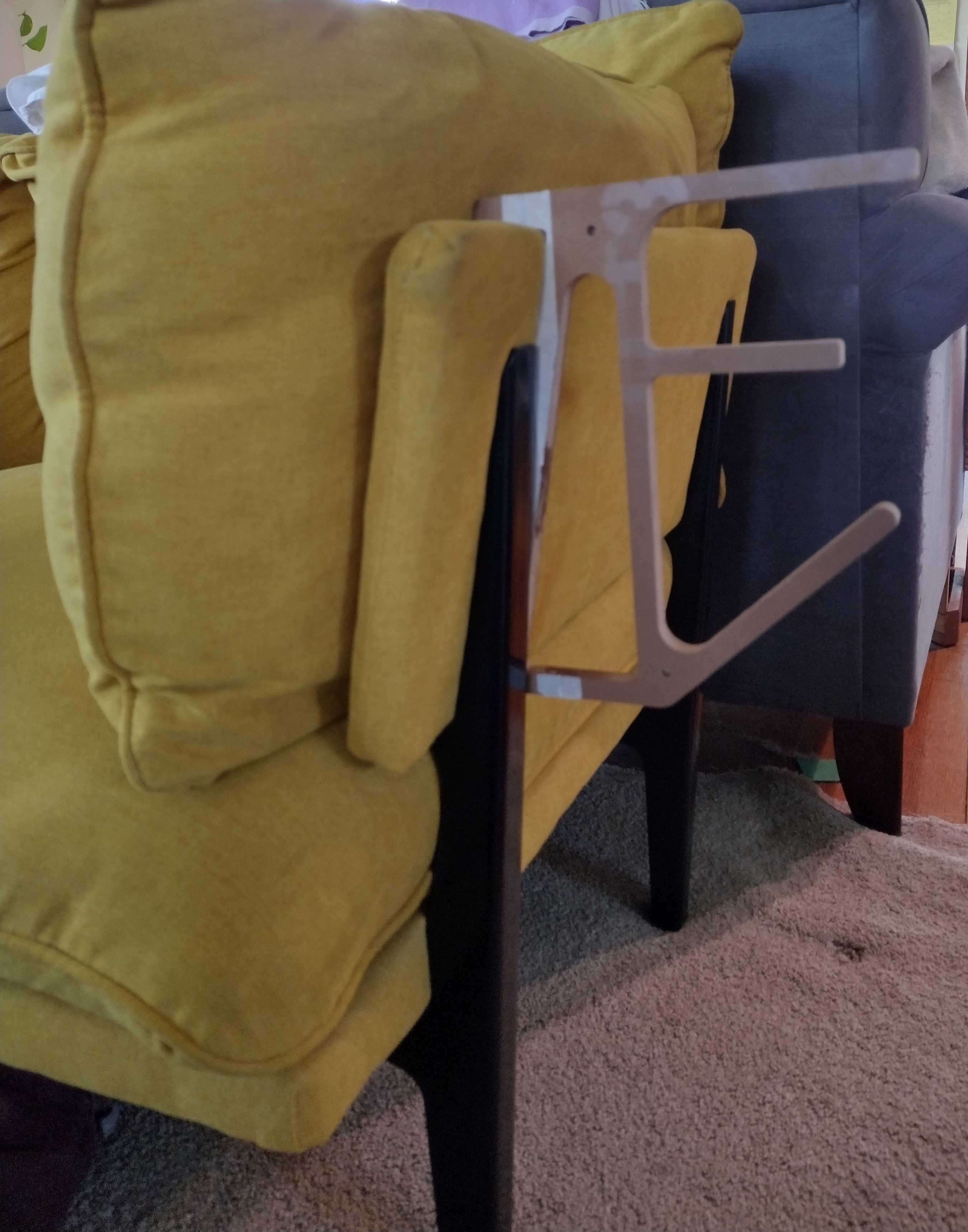 Floyd ArmRest v01