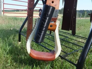 FuzNuz Flag Holder