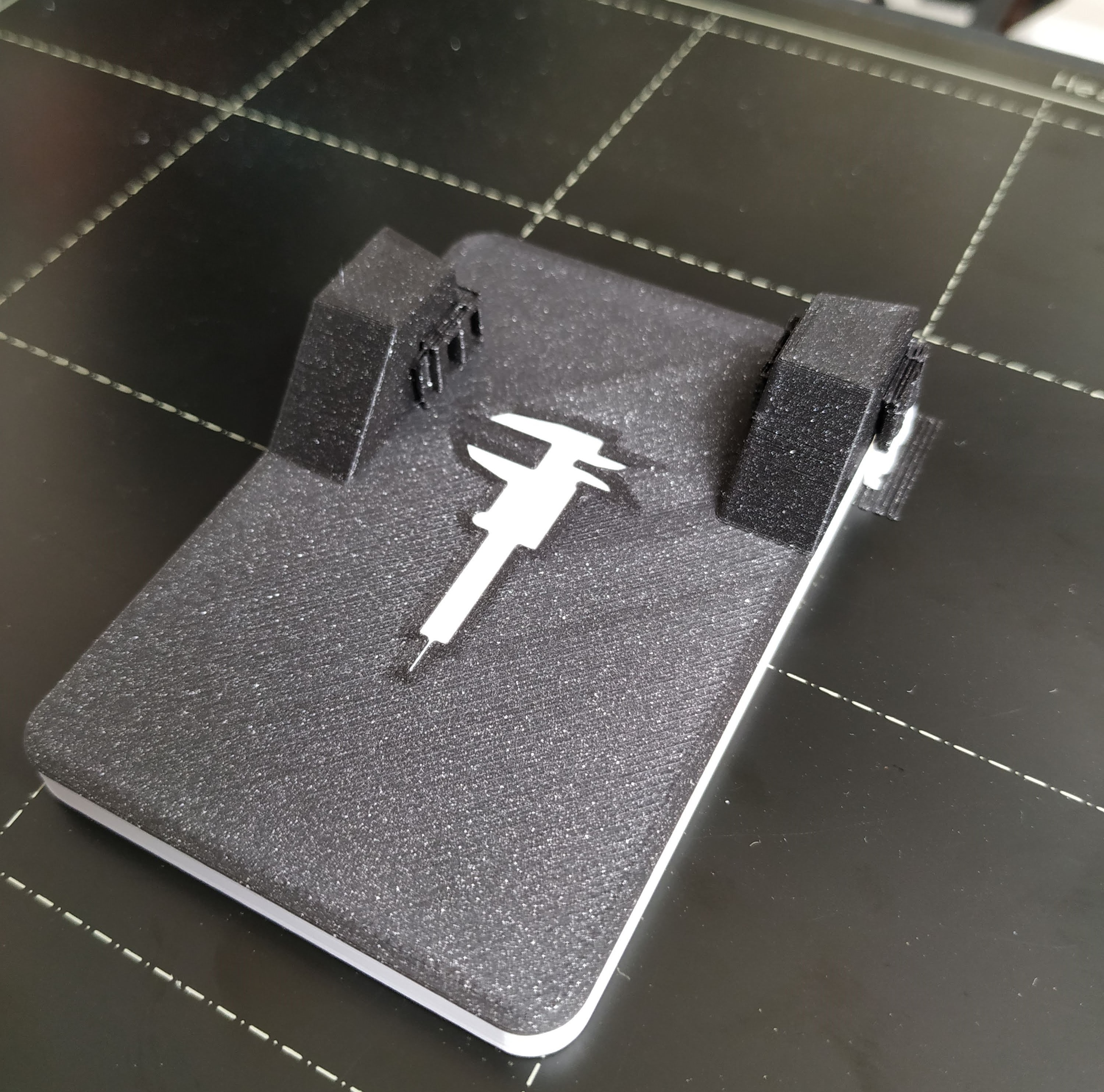 Miniatura 3 do modelo 3D Universal Caliper Mount
