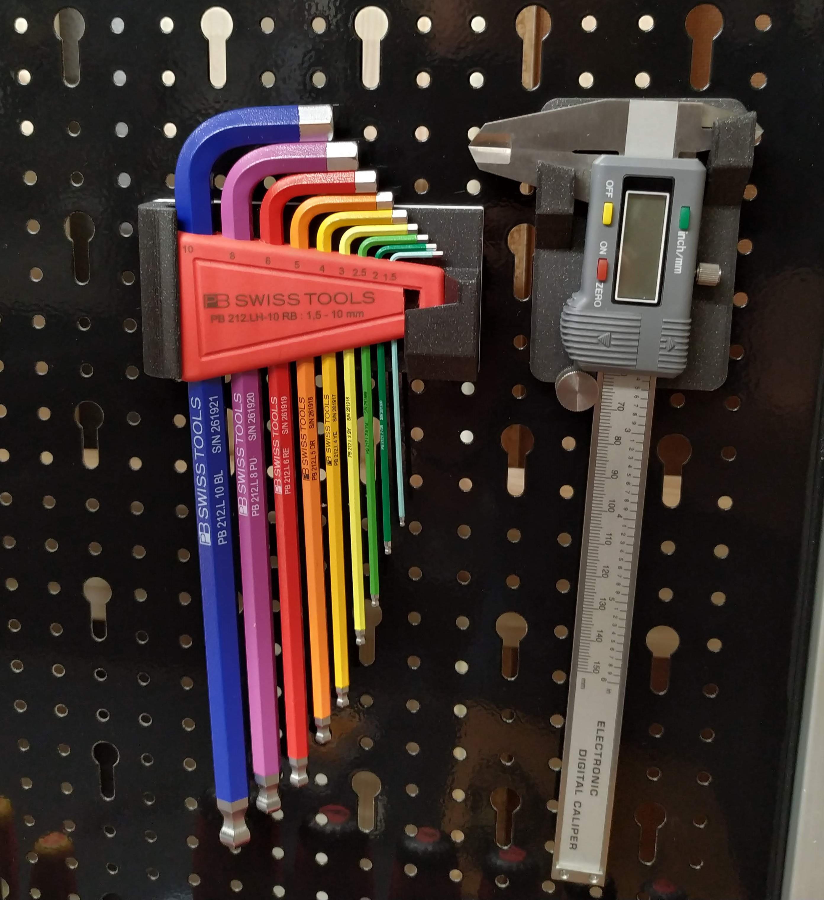 Miniatura 4 do modelo 3D Universal Caliper Mount