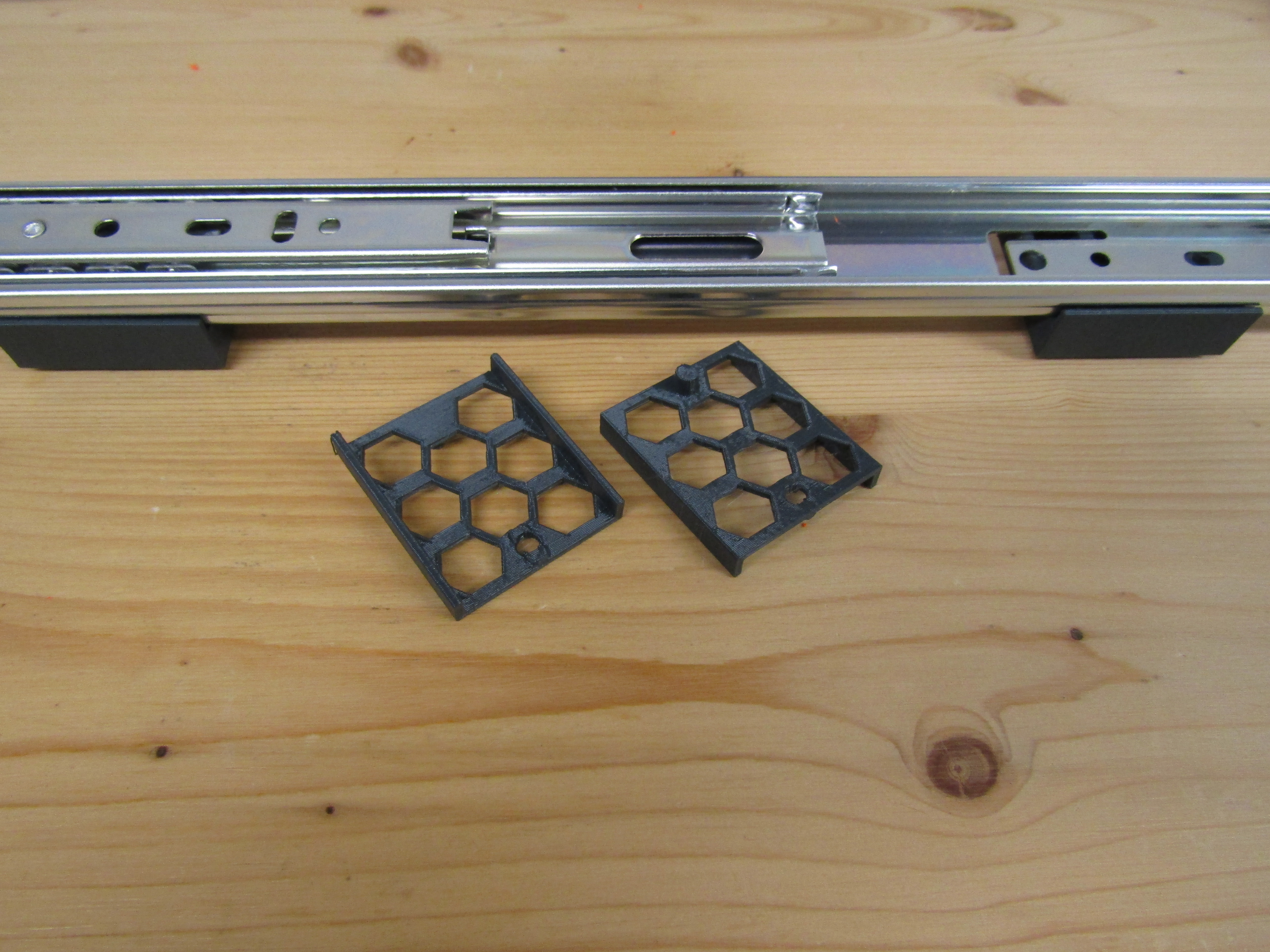 Slides mounting adapter