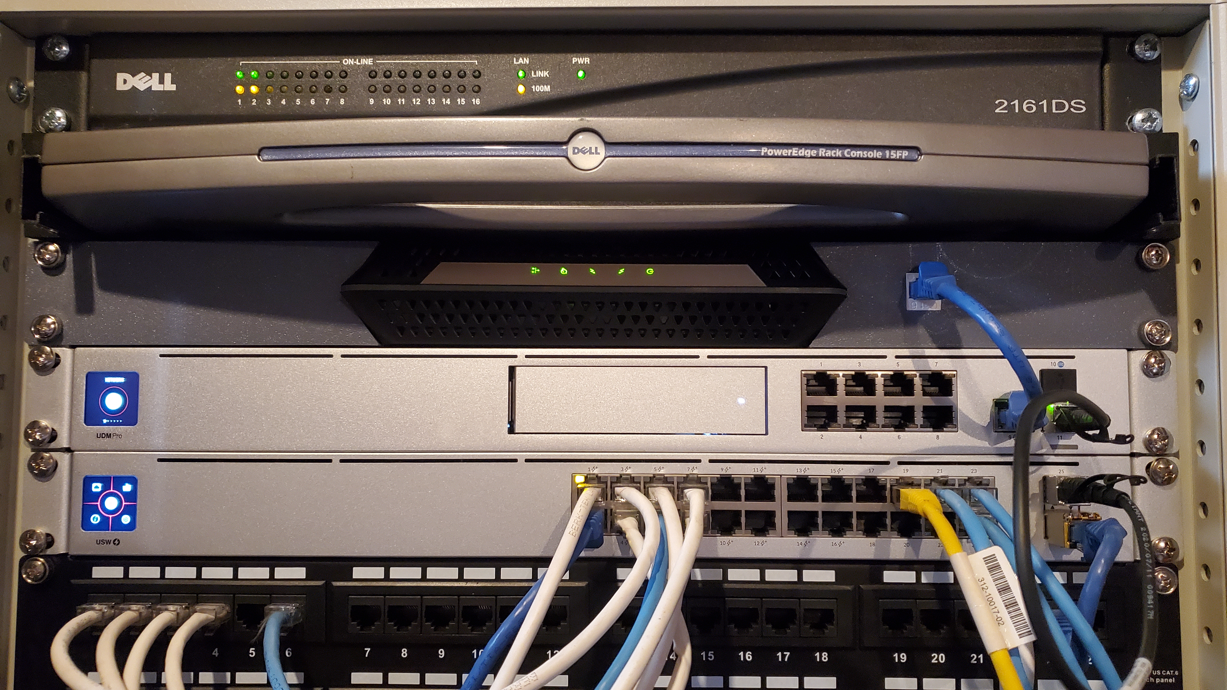 Netgear CM1000 1U Rack mount
