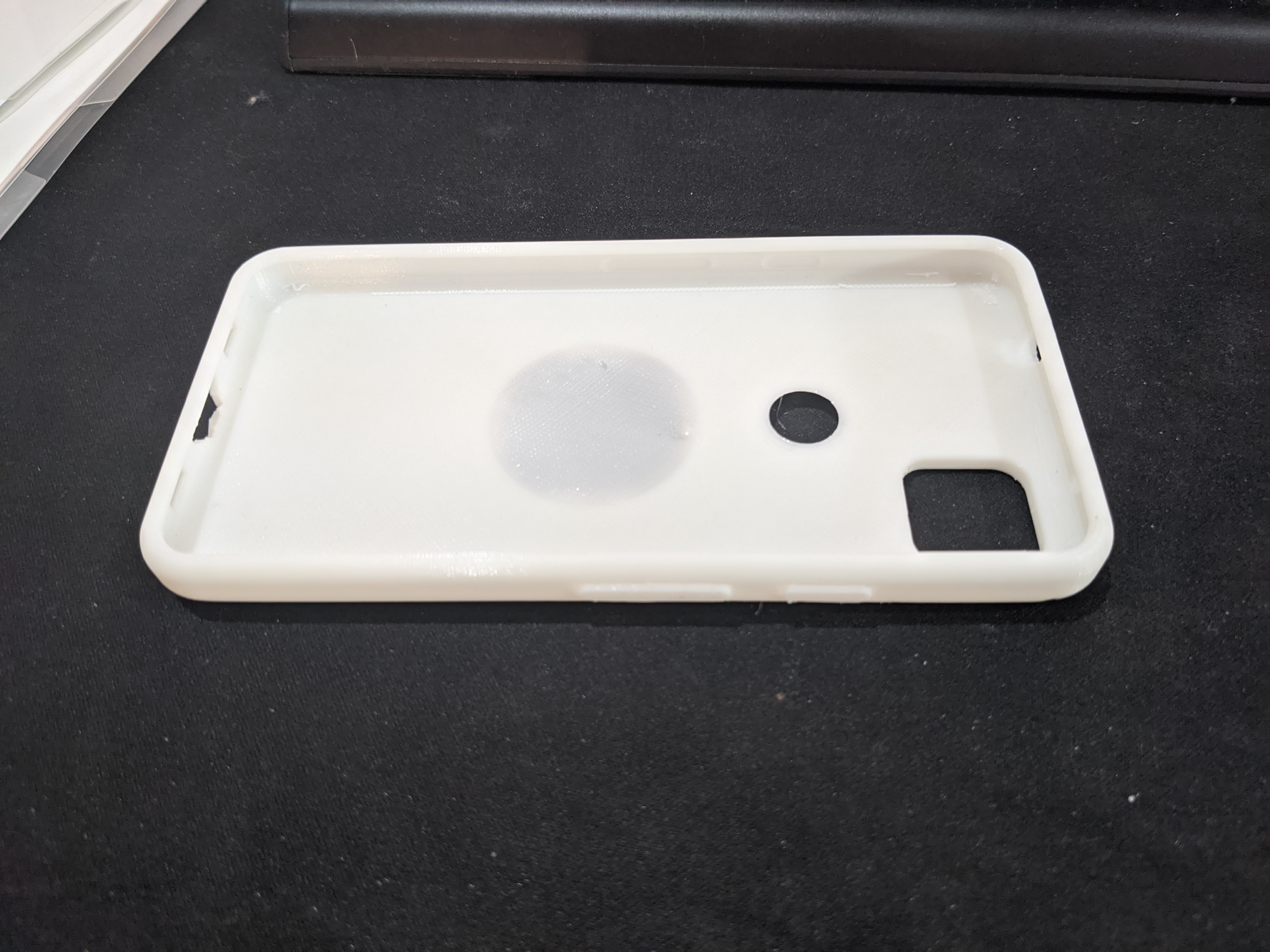 Miniatura 2 do modelo 3D Google Pixel 4a Quadlock Case