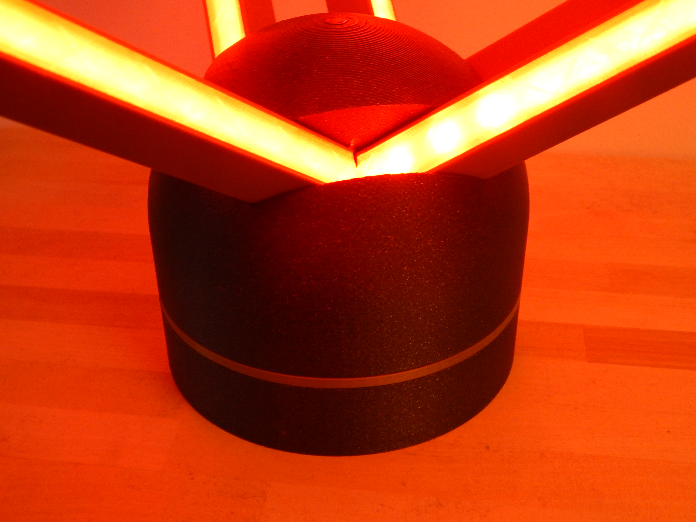 Miniatura 2 do modelo 3D Holder for Infinity Cube light