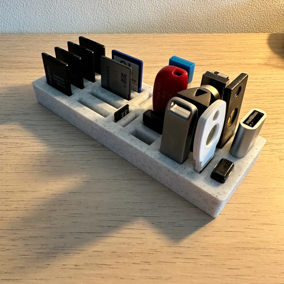 USB & SD Card Organizer by Andy, Download free STL model