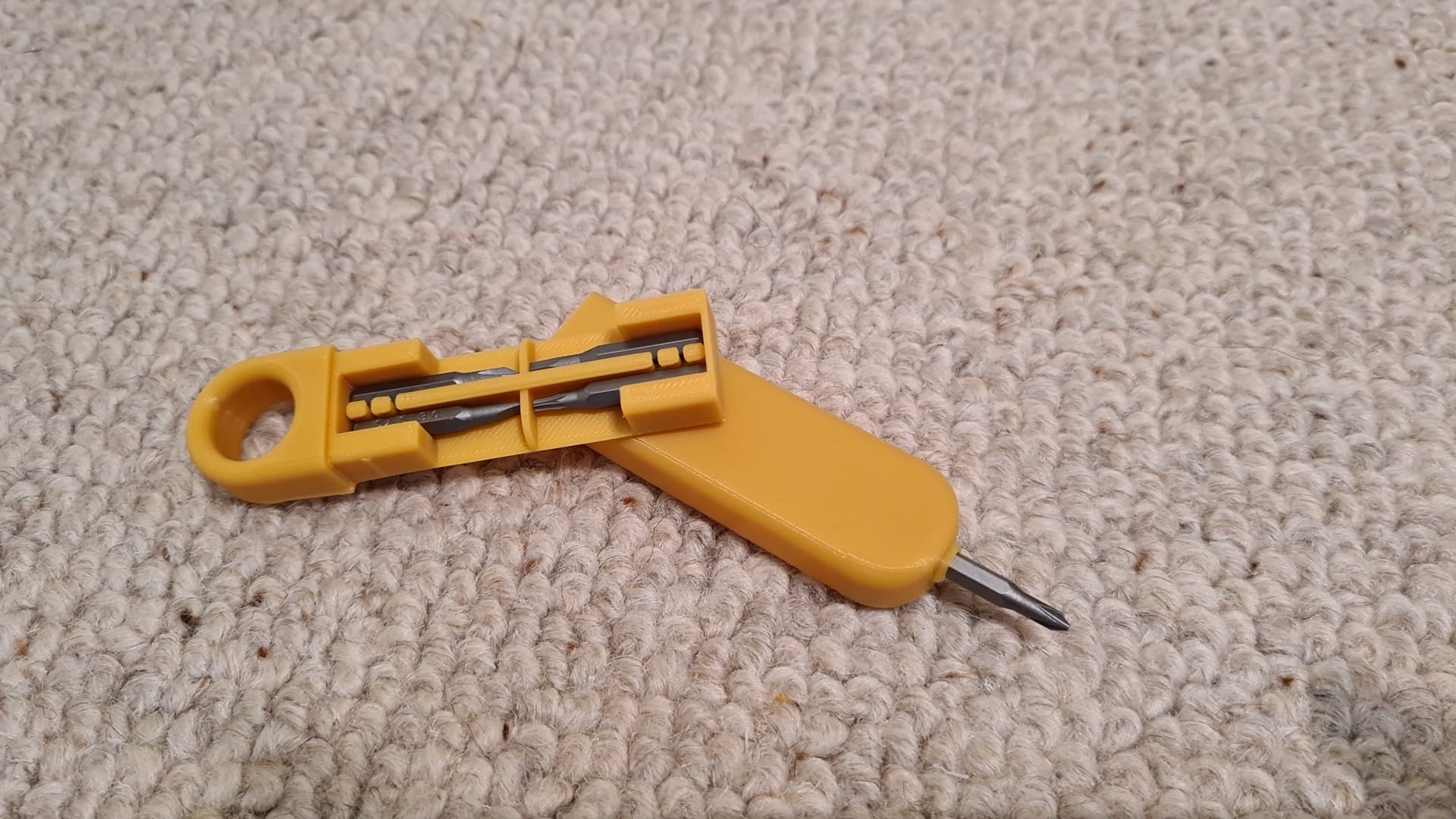 Pocket Screwdriver Kit (4mm Bit Edition) 3D model thumbnail