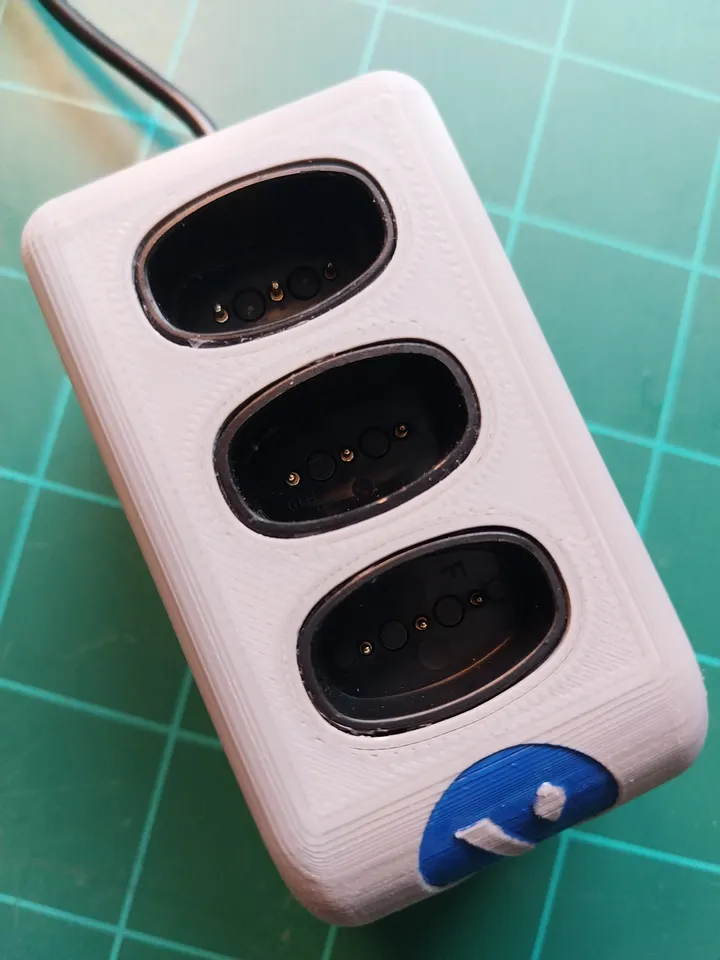 Vuse Alto 2- or 3-Bank Charger by J. Copeland | Download free STL model |  Printables.com