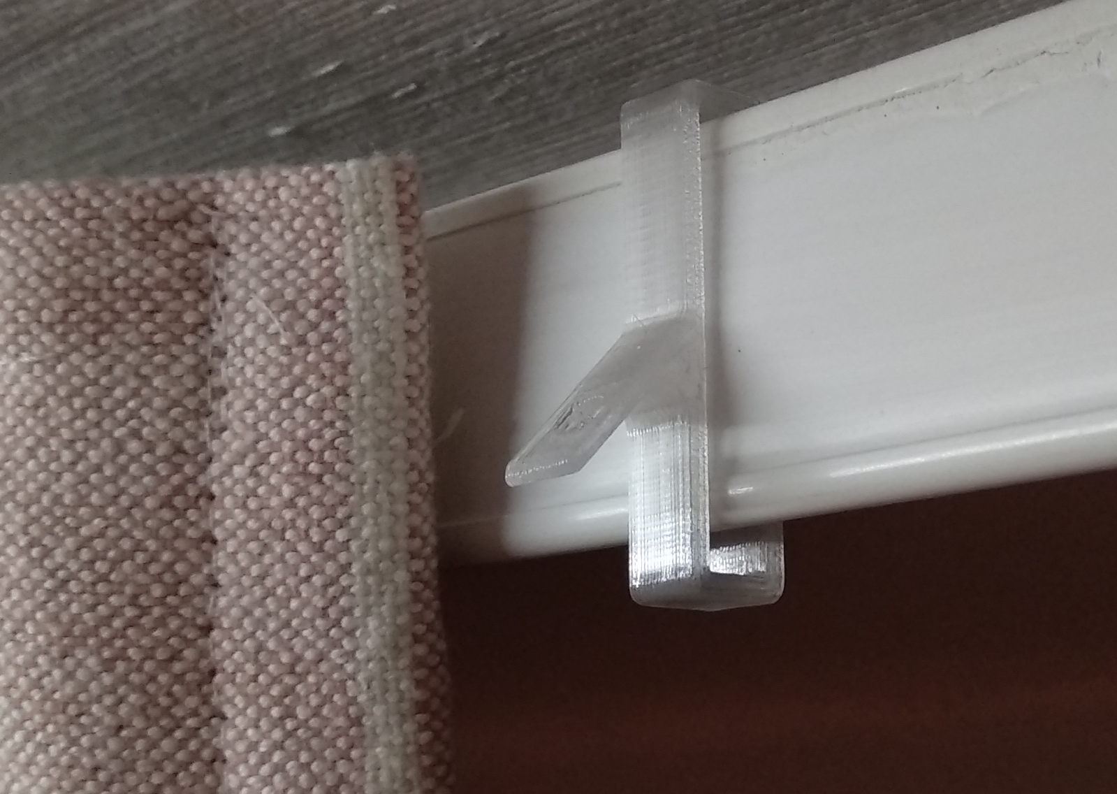 Curtain Rail Sliding Hooks by iLikeDarbo Download free STL model