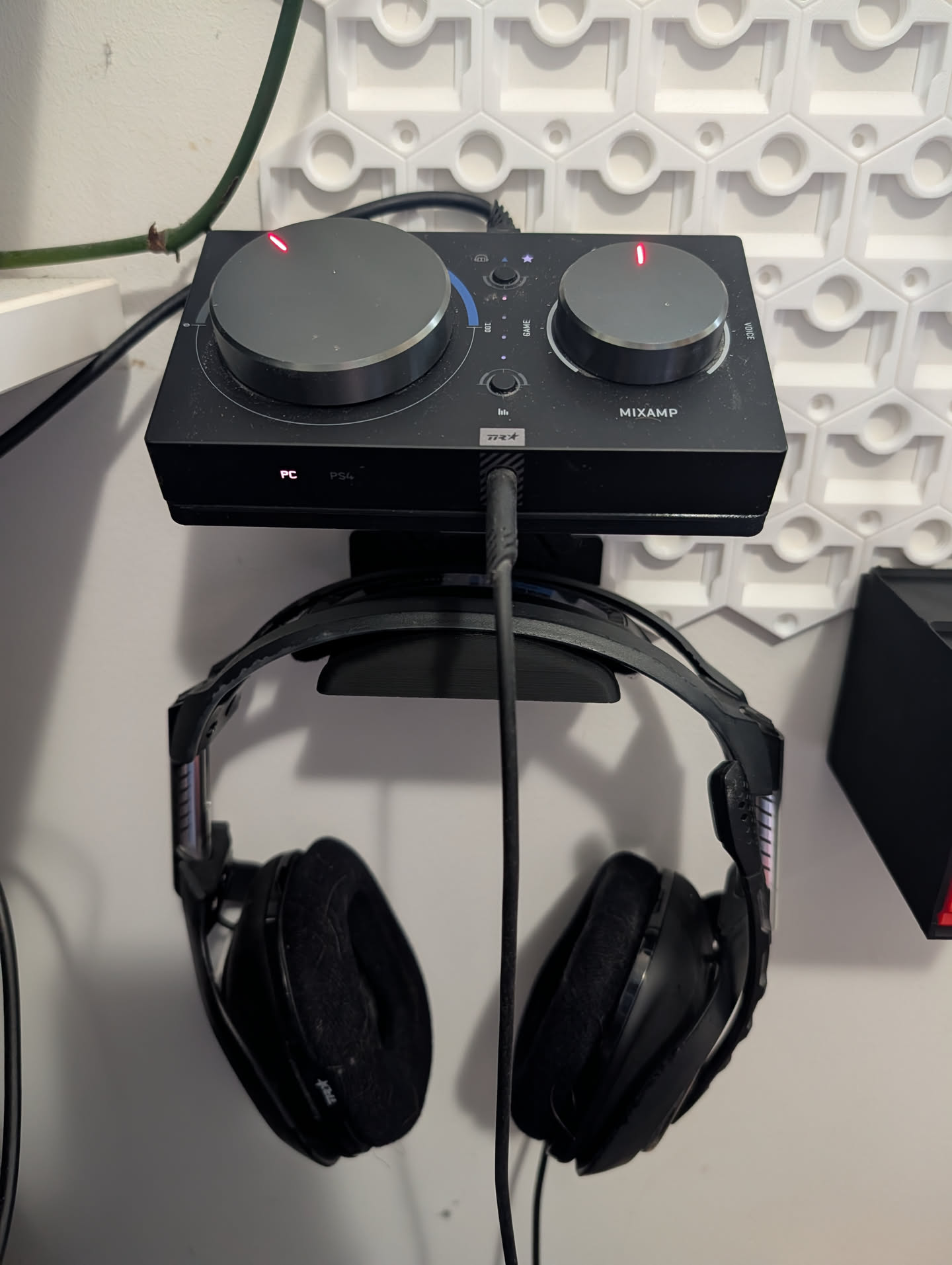 GOEWS Astro Amp holder