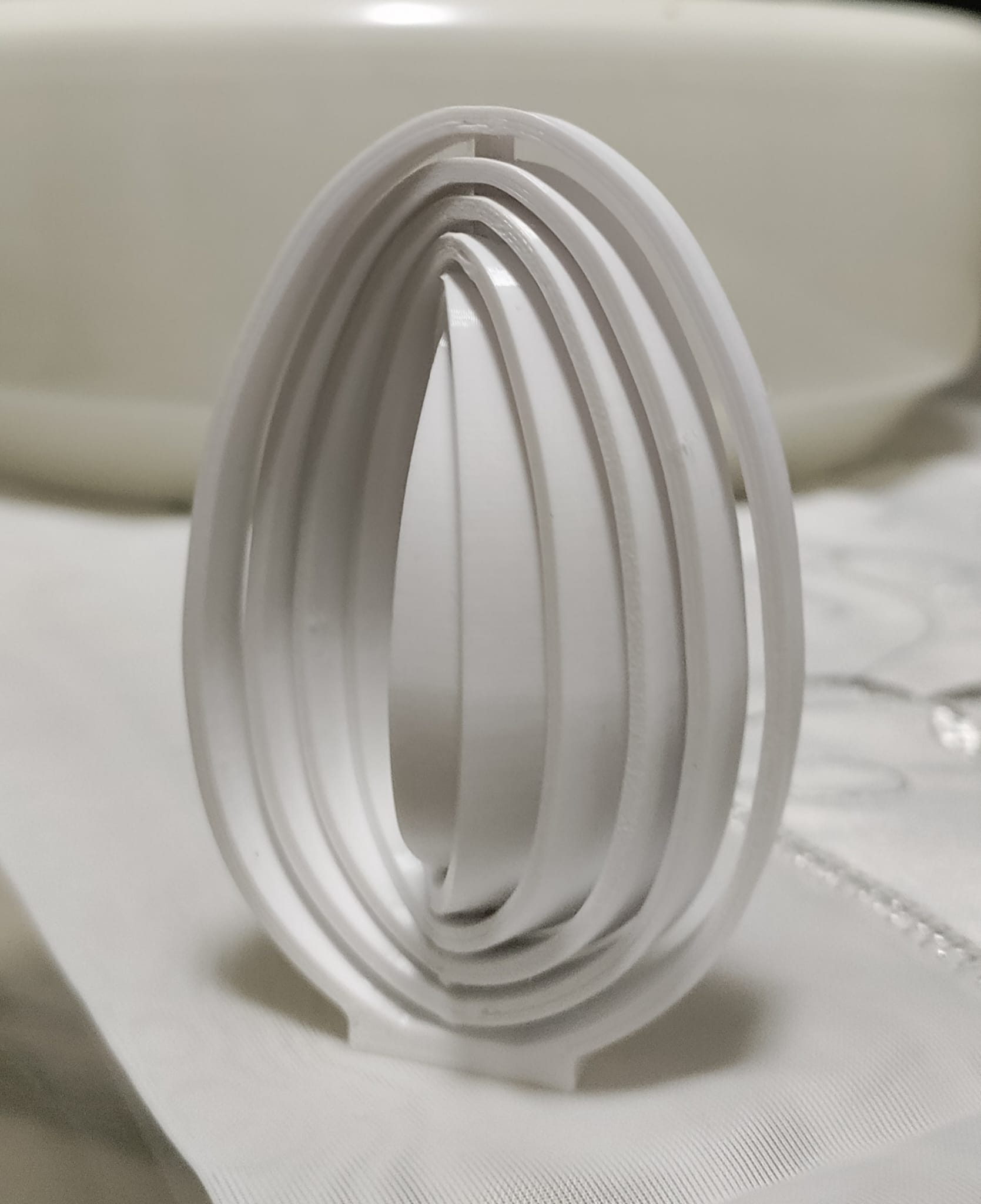 Rotating Easter egg