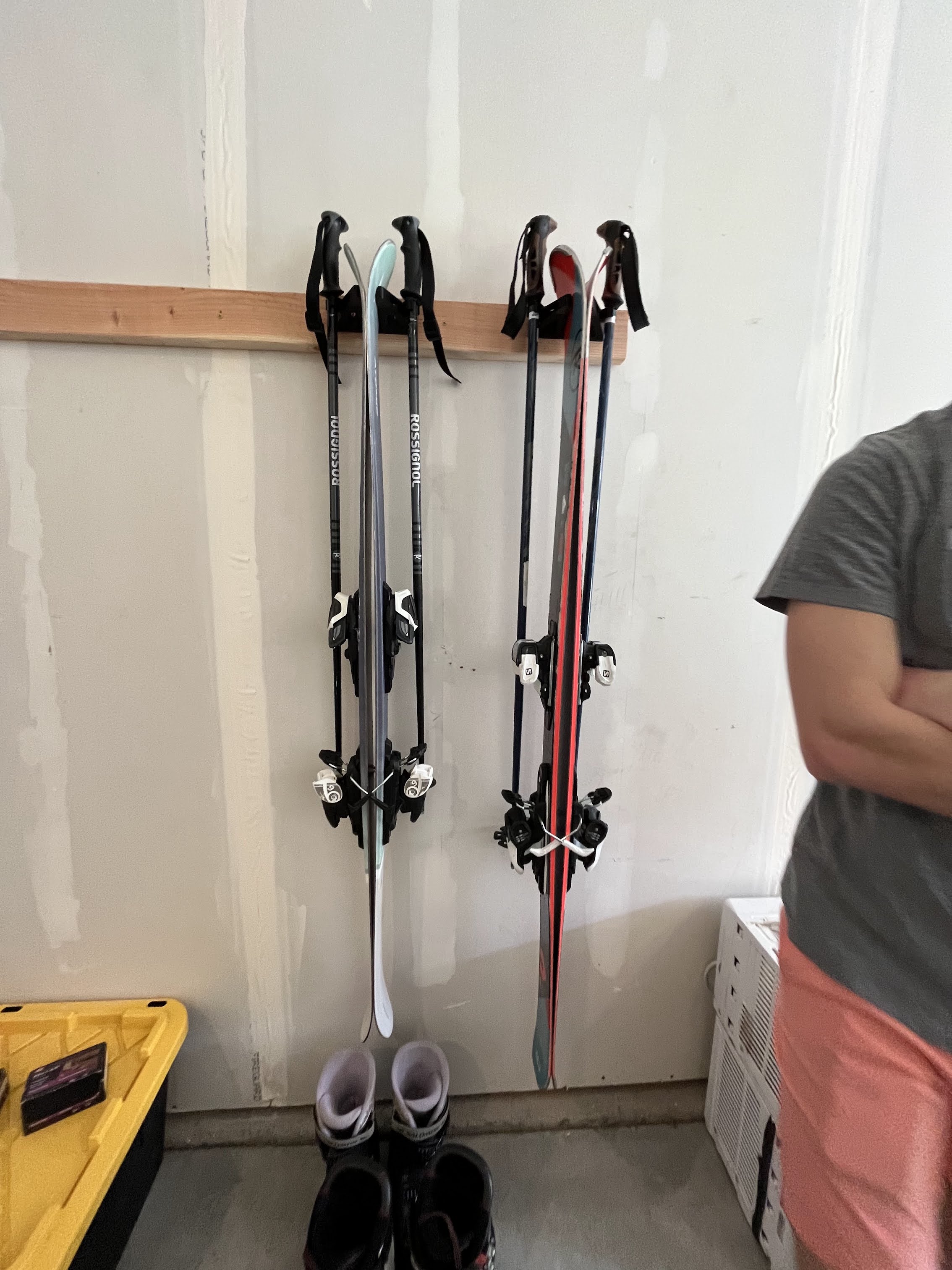 Ski Wall Mount (vertical) by Thomas McMaster Download free STL model