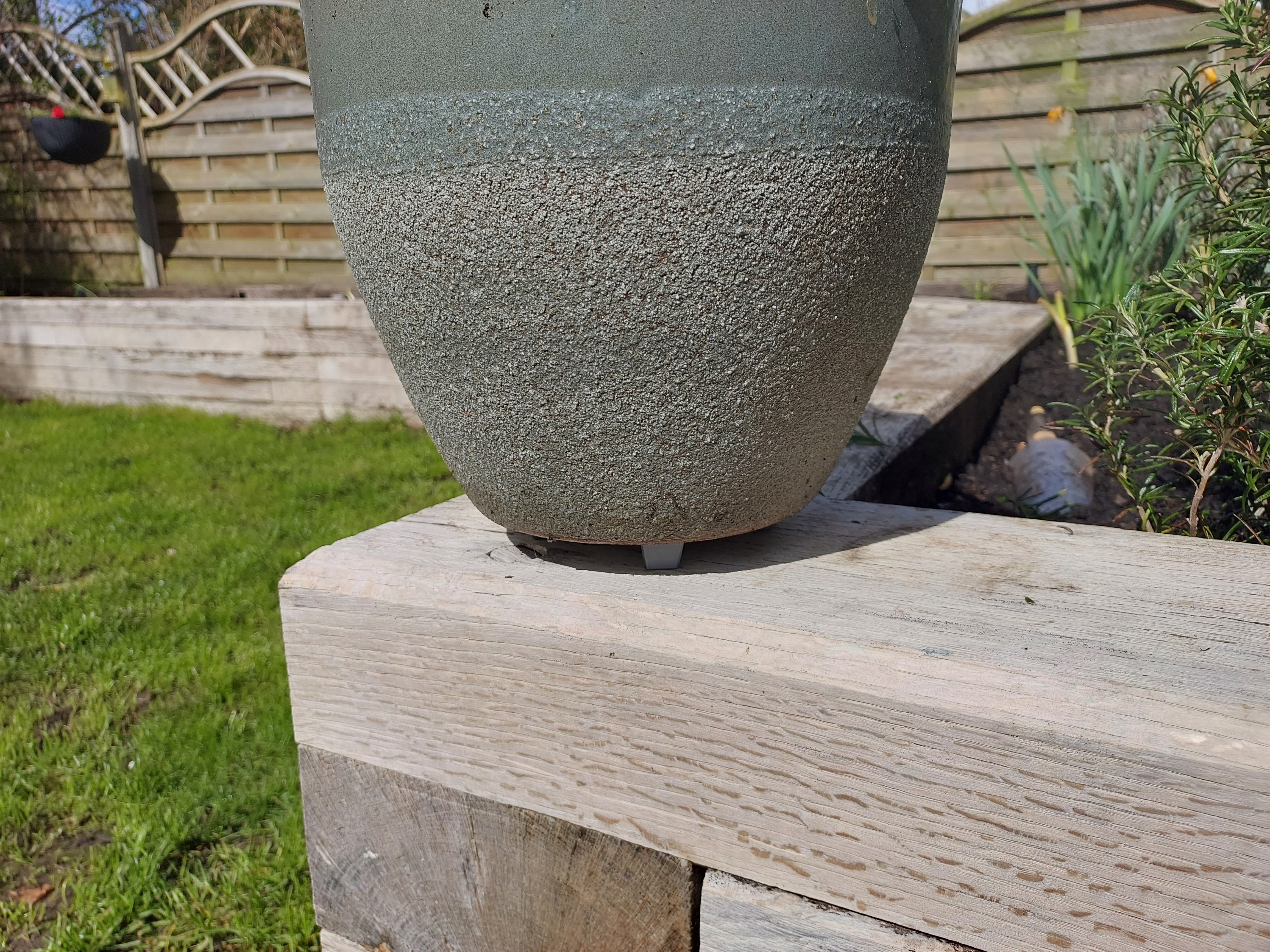 Invisible Plant Pot Stand