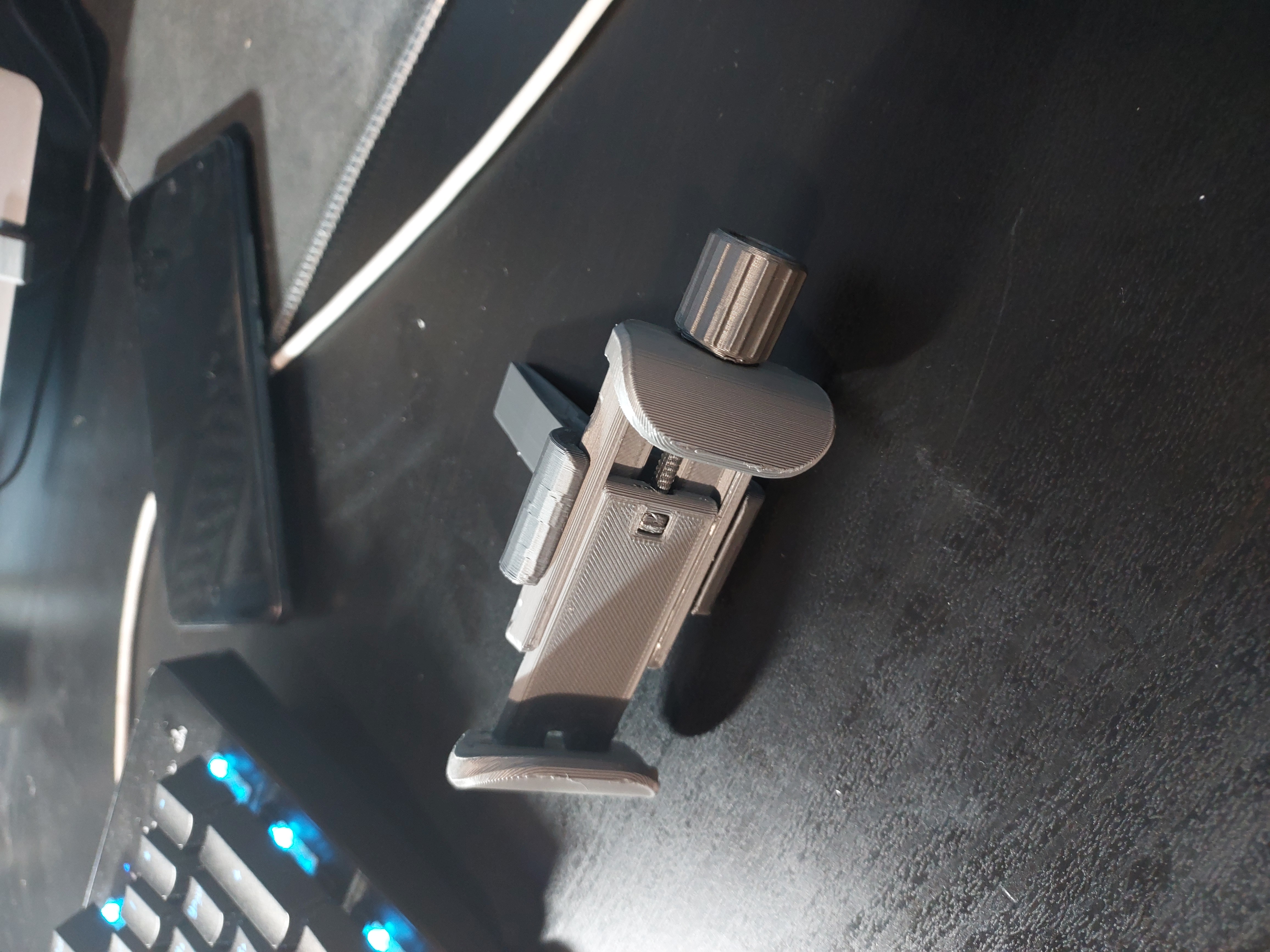 Adjustable Car Airvent Phone Mount