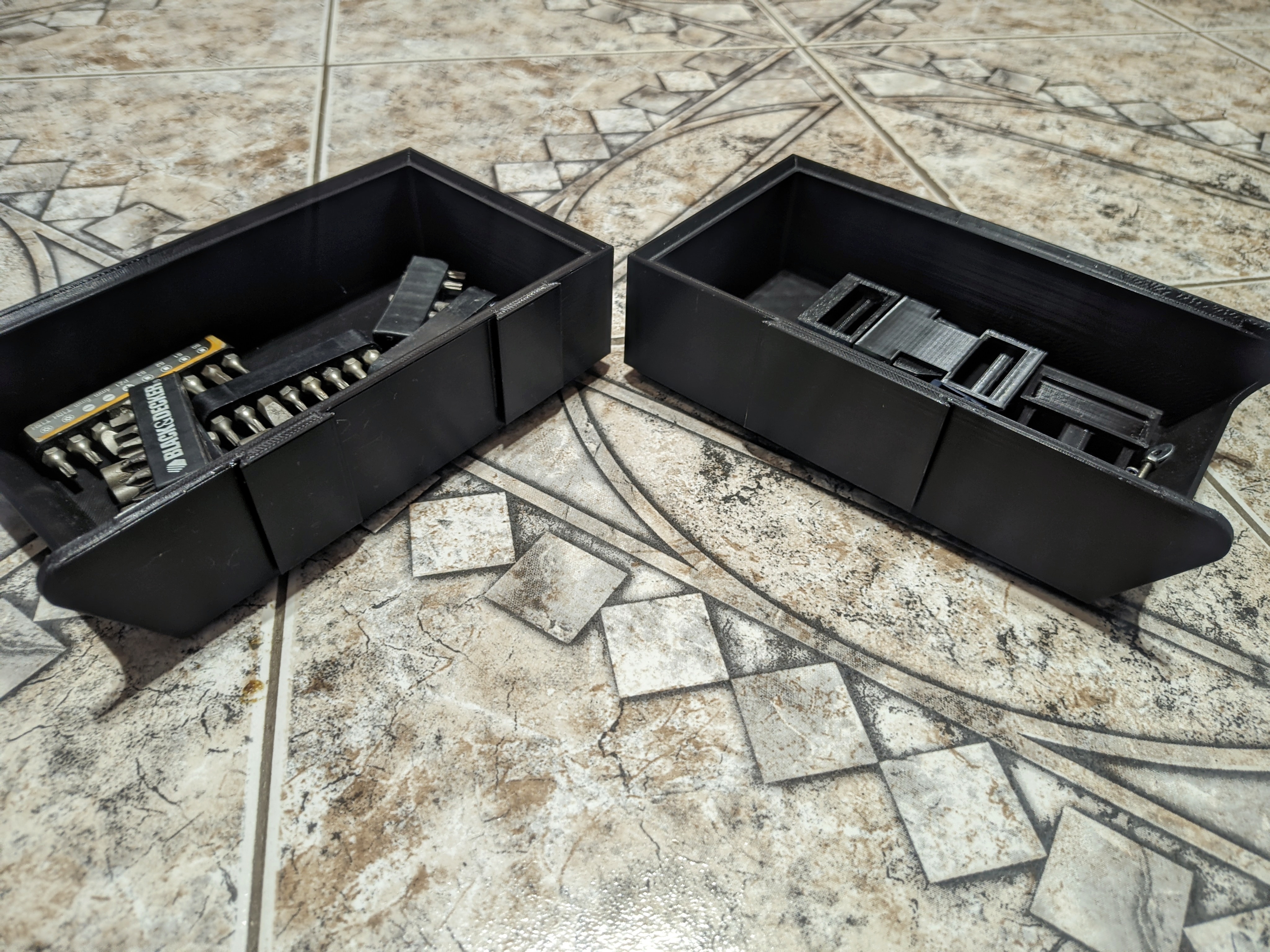 Stackable Interlocking Trays - Left/Right with Flat Sides