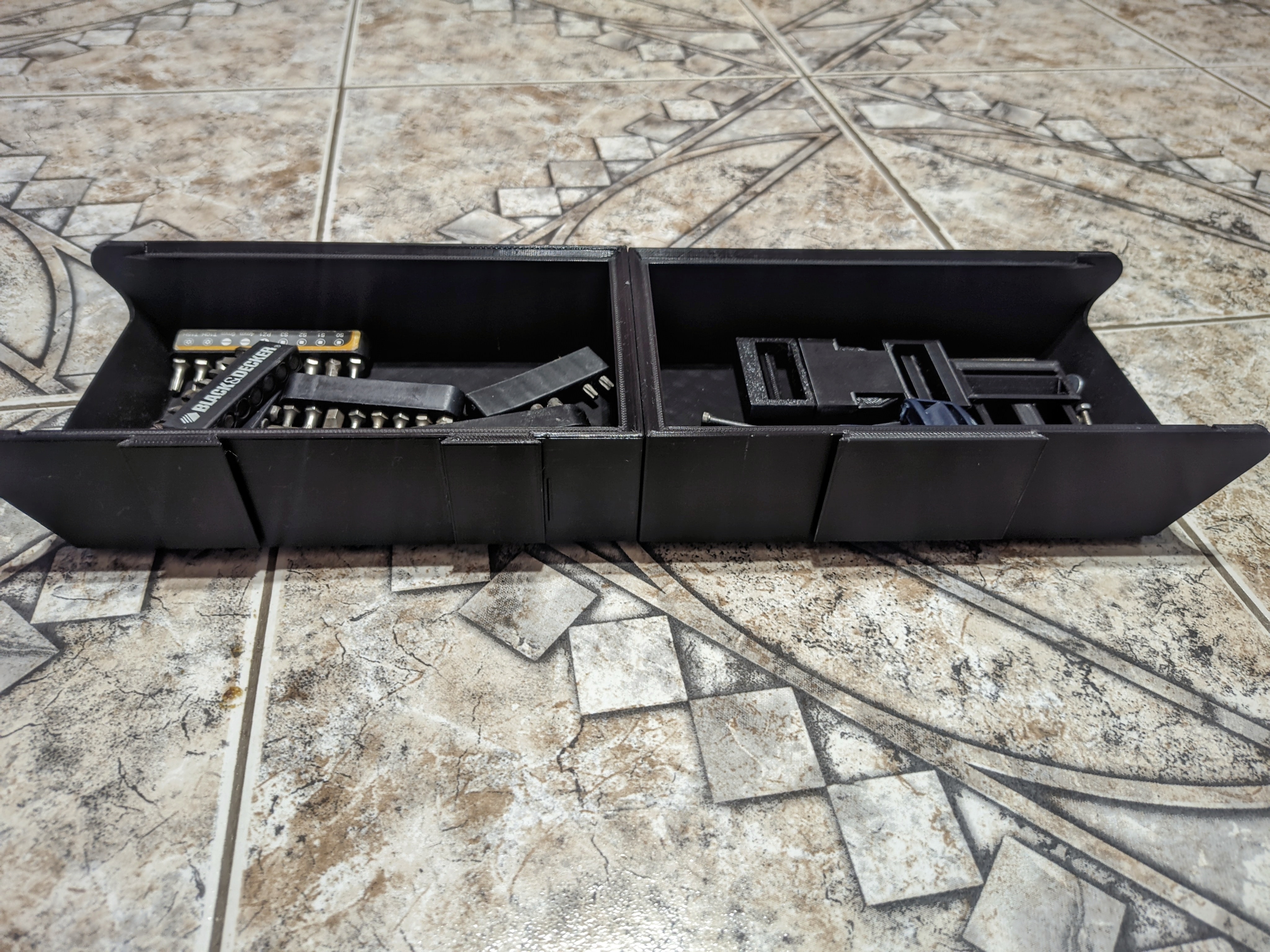 Miniatura 5 do modelo 3D Stackable Interlocking Trays - Left/Right with Flat Sides