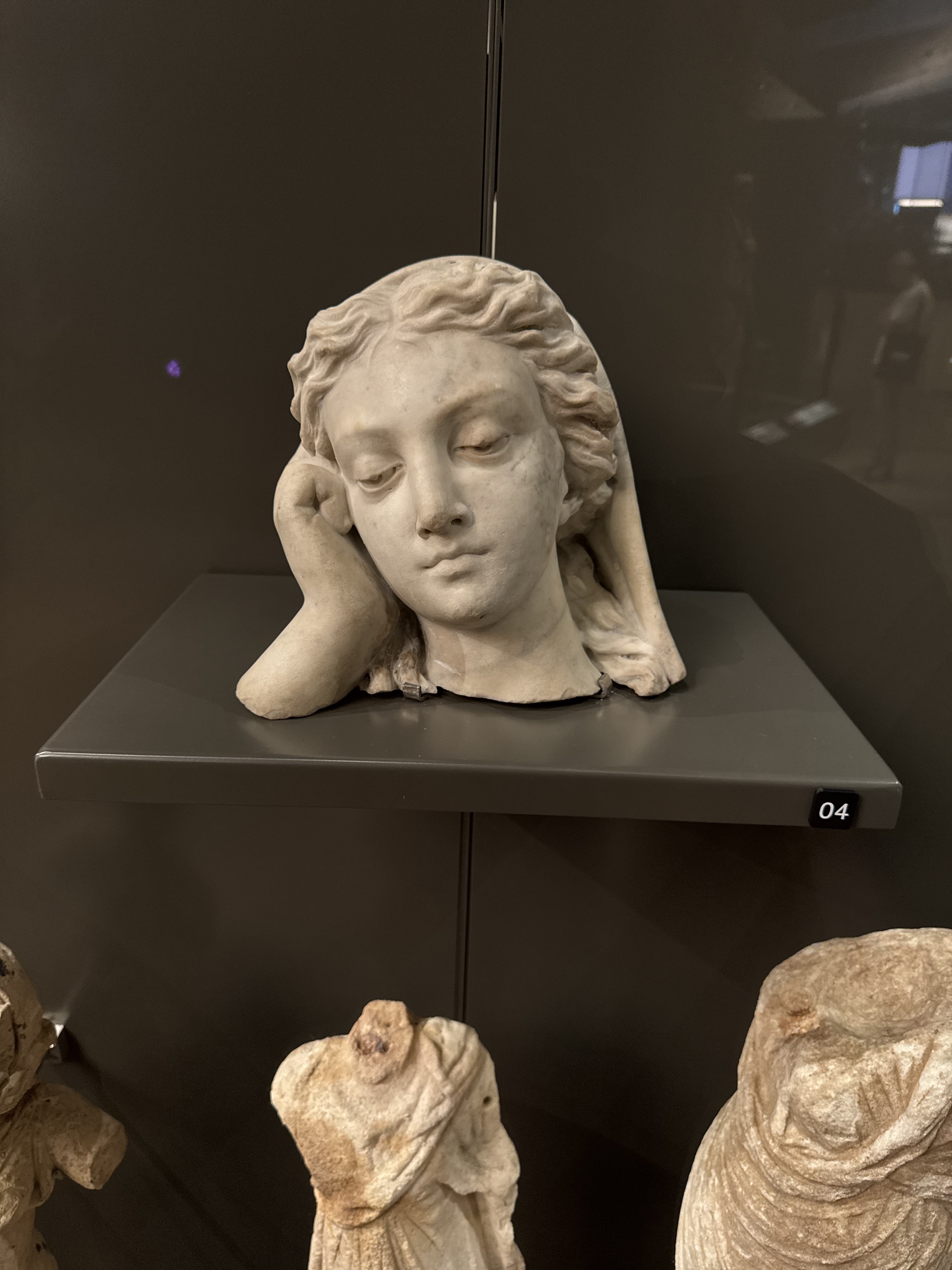 3D scan of the mourning lady
