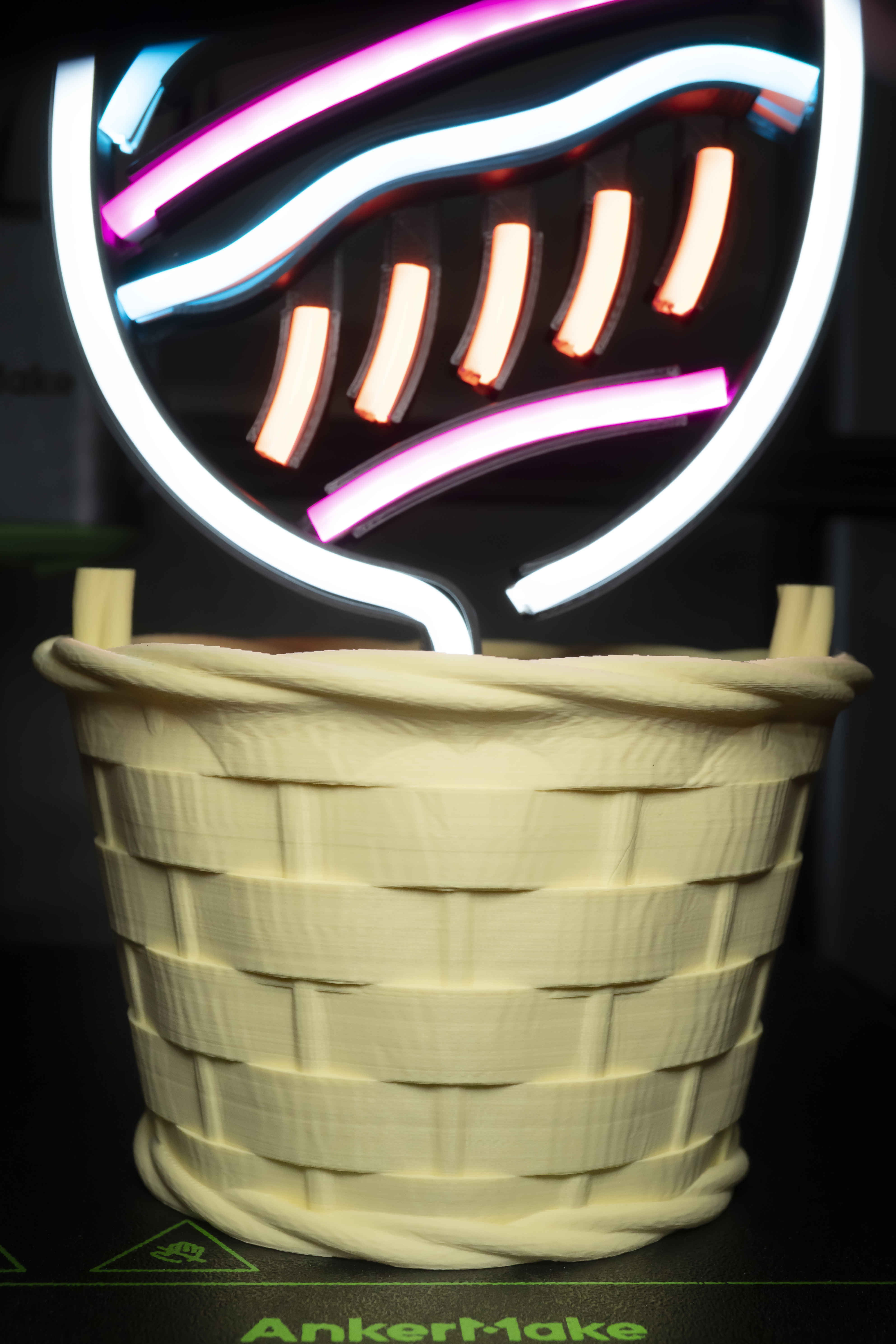 Miniatura 8 do modelo 3D Easter Basket Neon Sign Base
