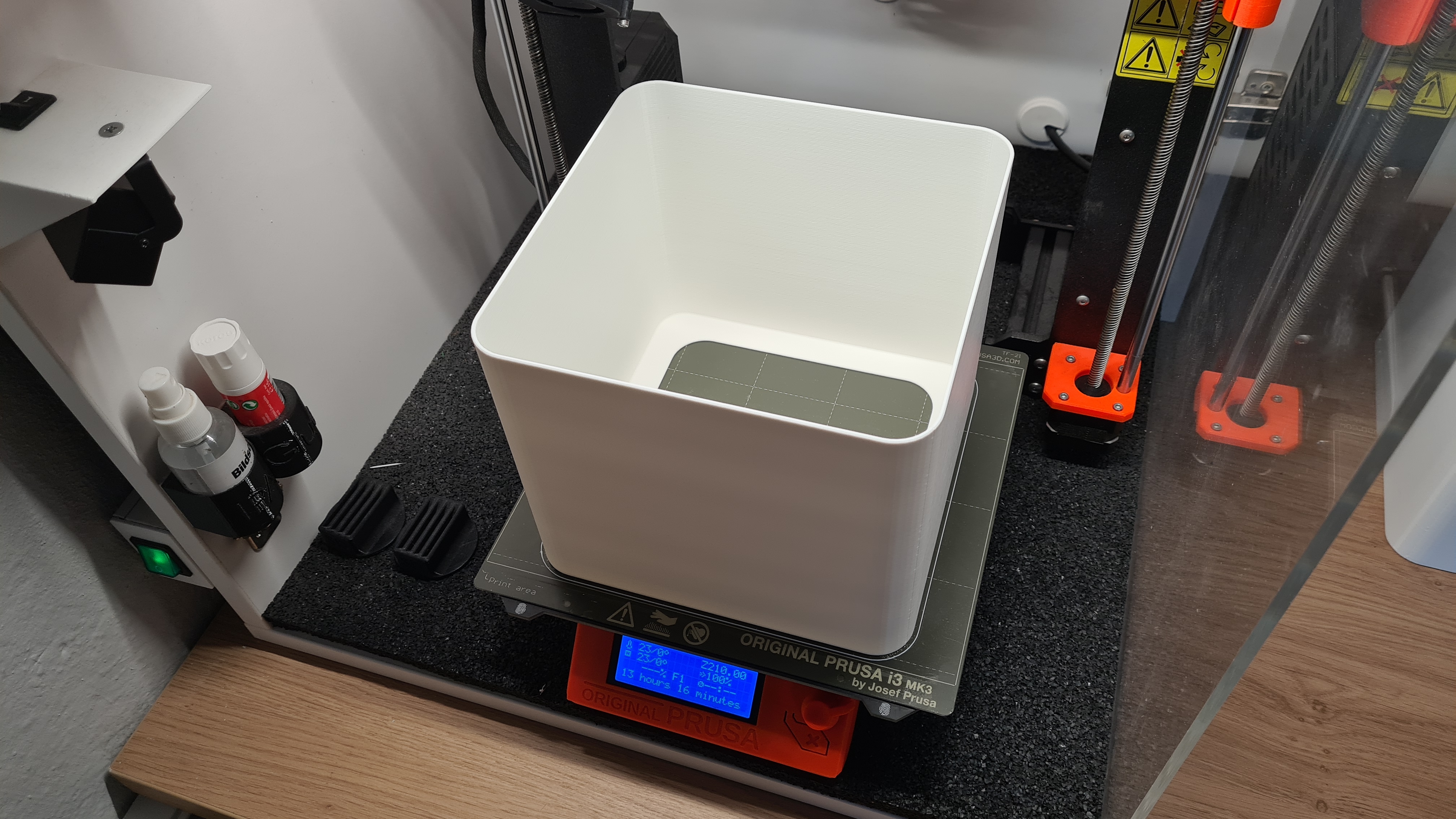 Miniatura 4 do modelo 3D Bookends modular shelf