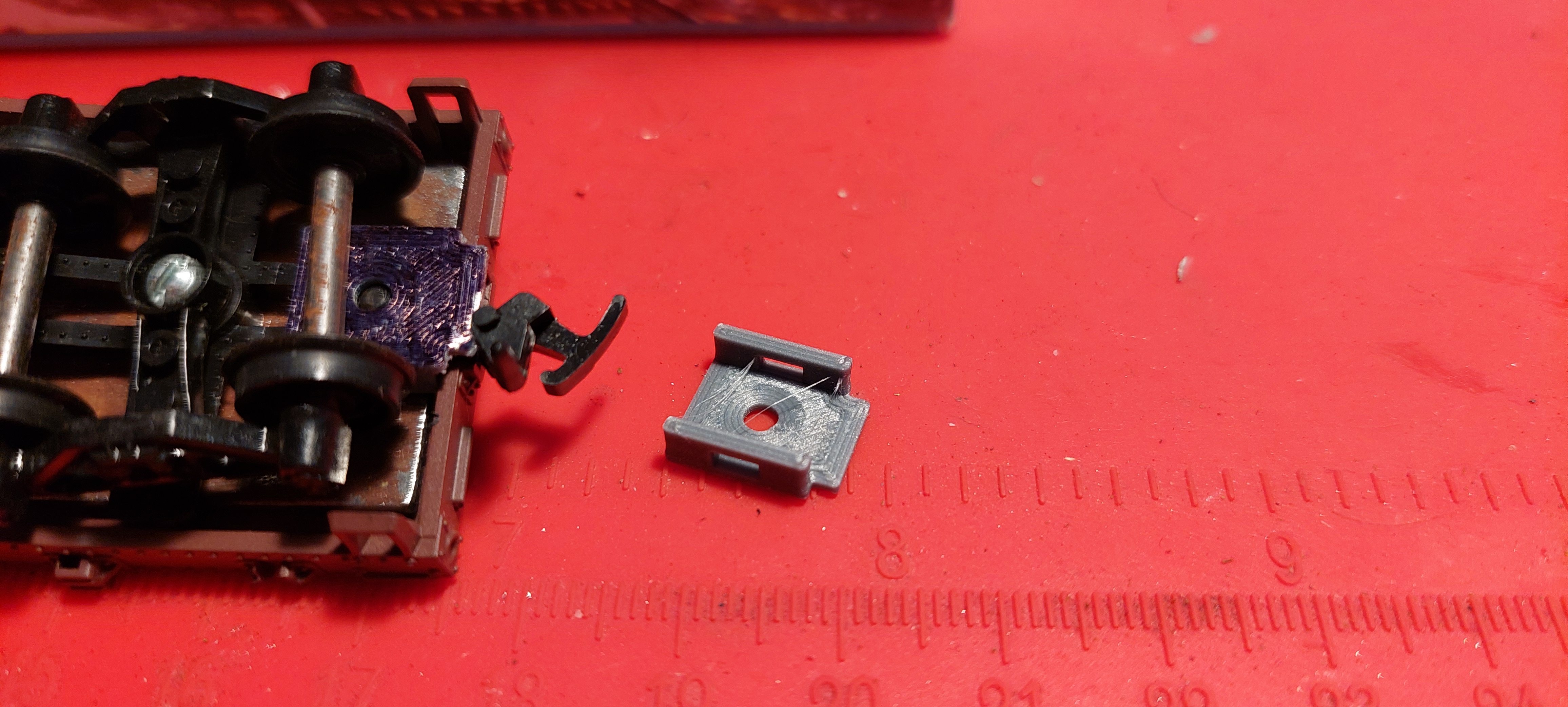 Athearn Coupler Retainer Clip HO Train Cars