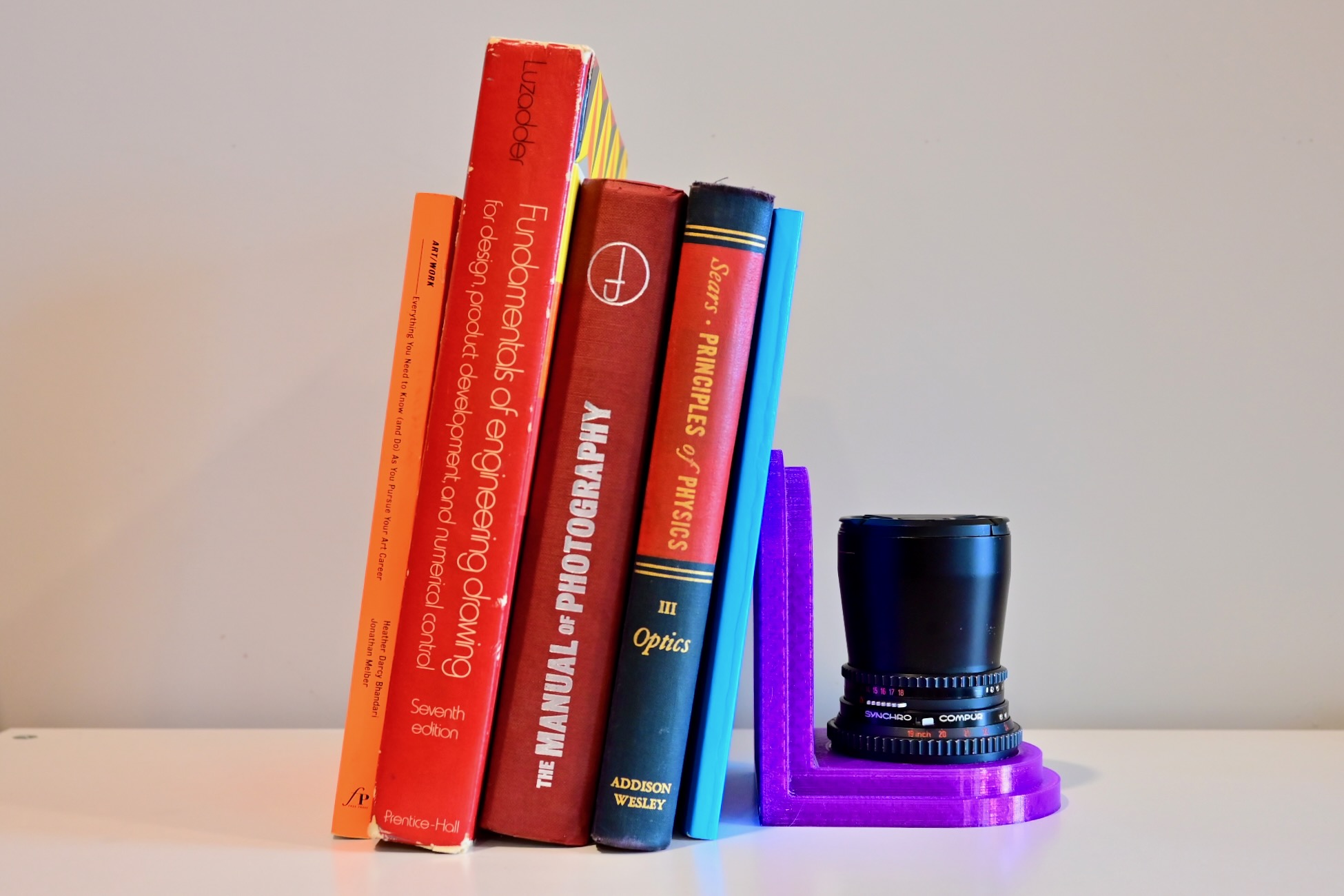 Hasselblad Lens Display Bookend by Cait Download free STL model