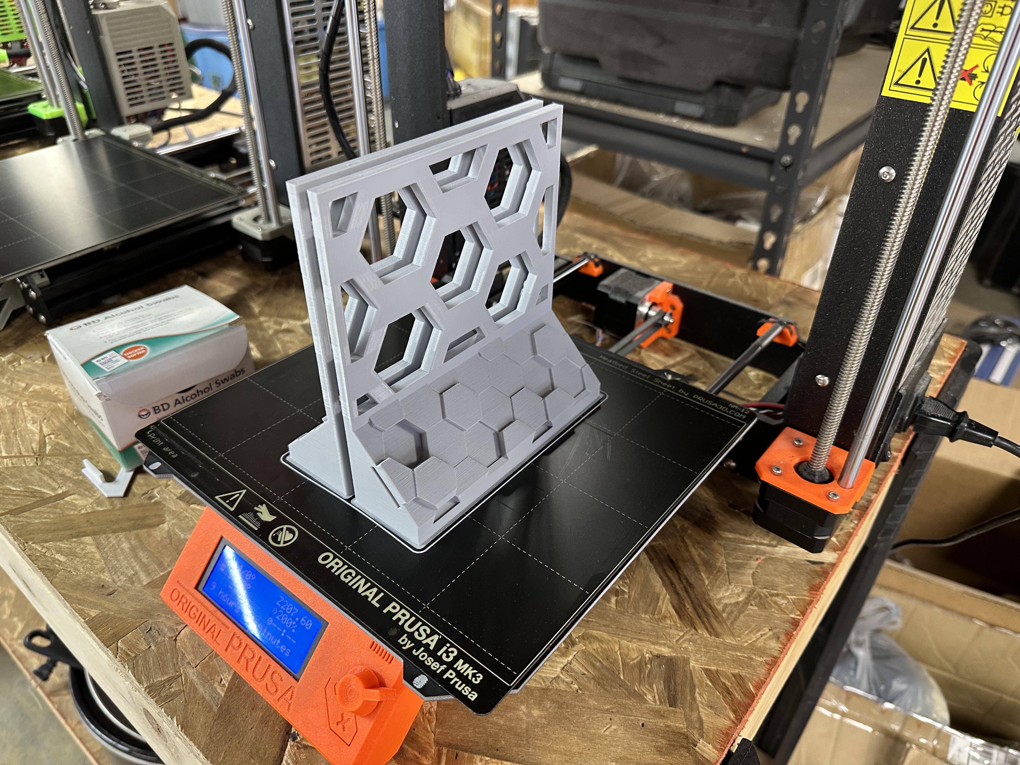 Miniatura 2 do modelo 3D HexEnds Bookends with a Modern Touch