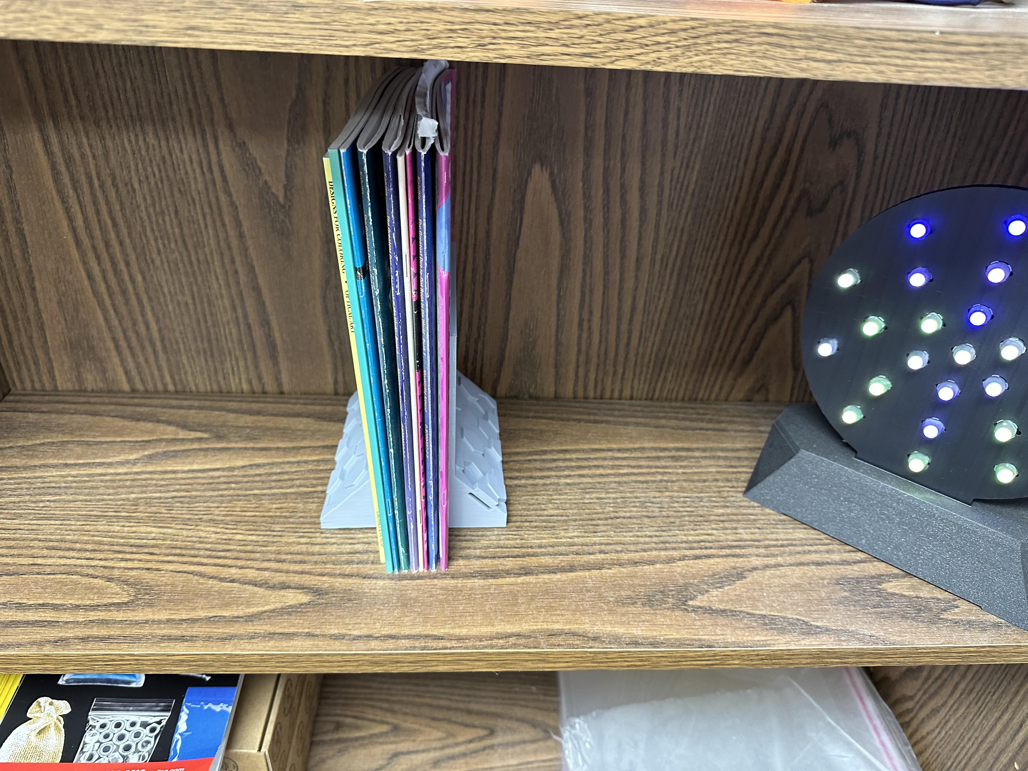 Miniatura 3 do modelo 3D HexEnds Bookends with a Modern Touch