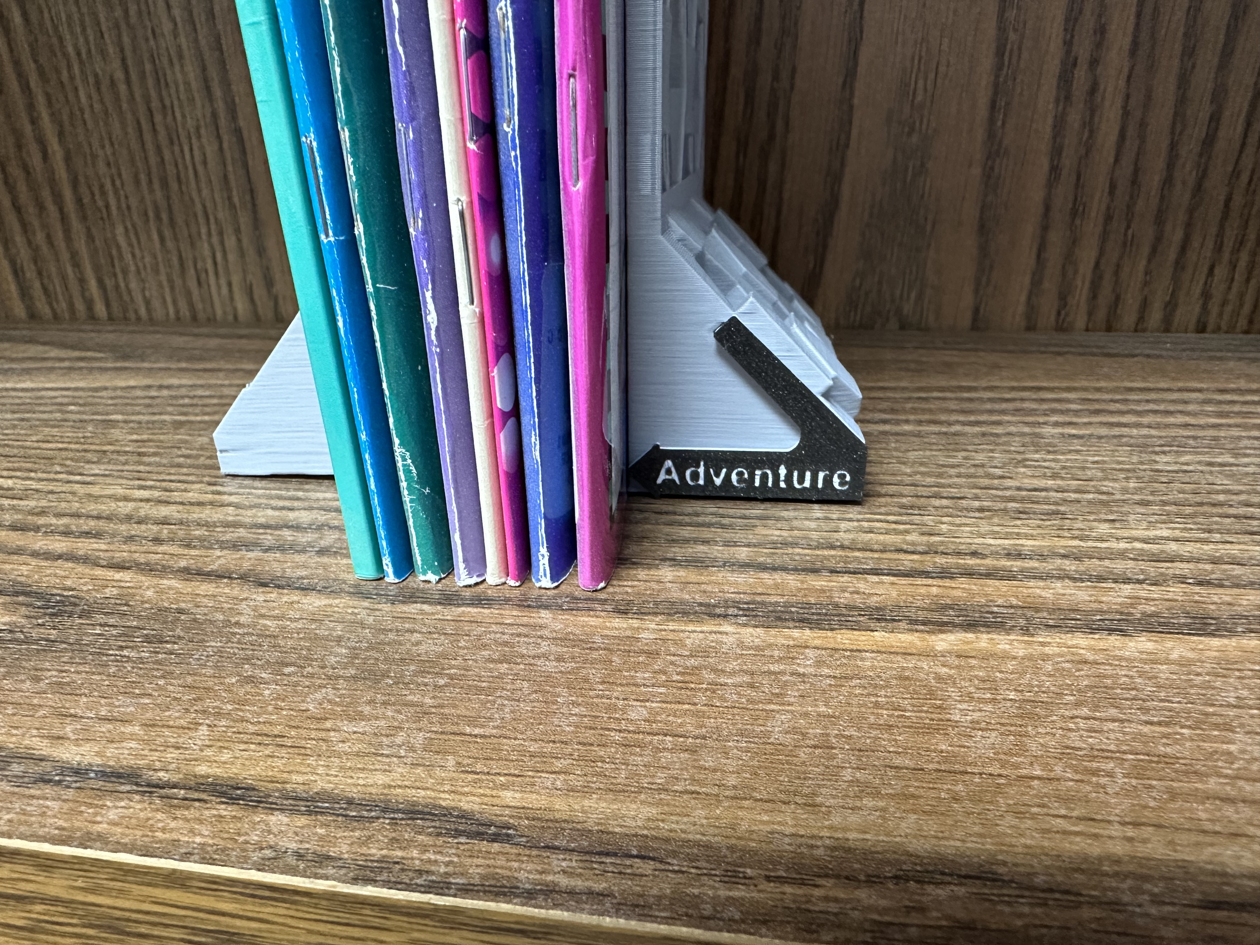 Miniatura 4 do modelo 3D HexEnds Bookends with a Modern Touch